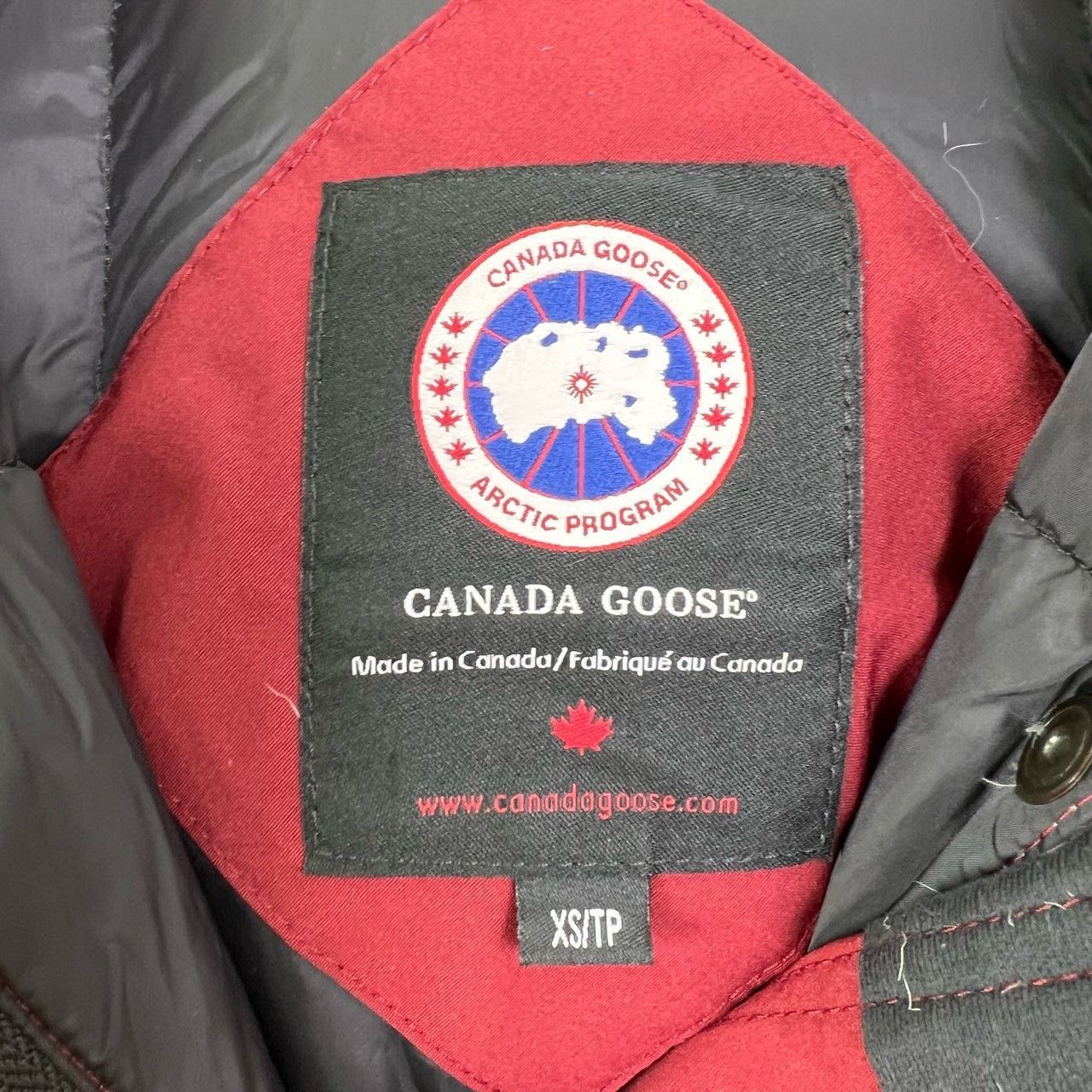 Canada Goose Canada Goose Women's XS Red Down Parka Size XS / US 0-2 / IT 36-38 - 3 Thumbnail