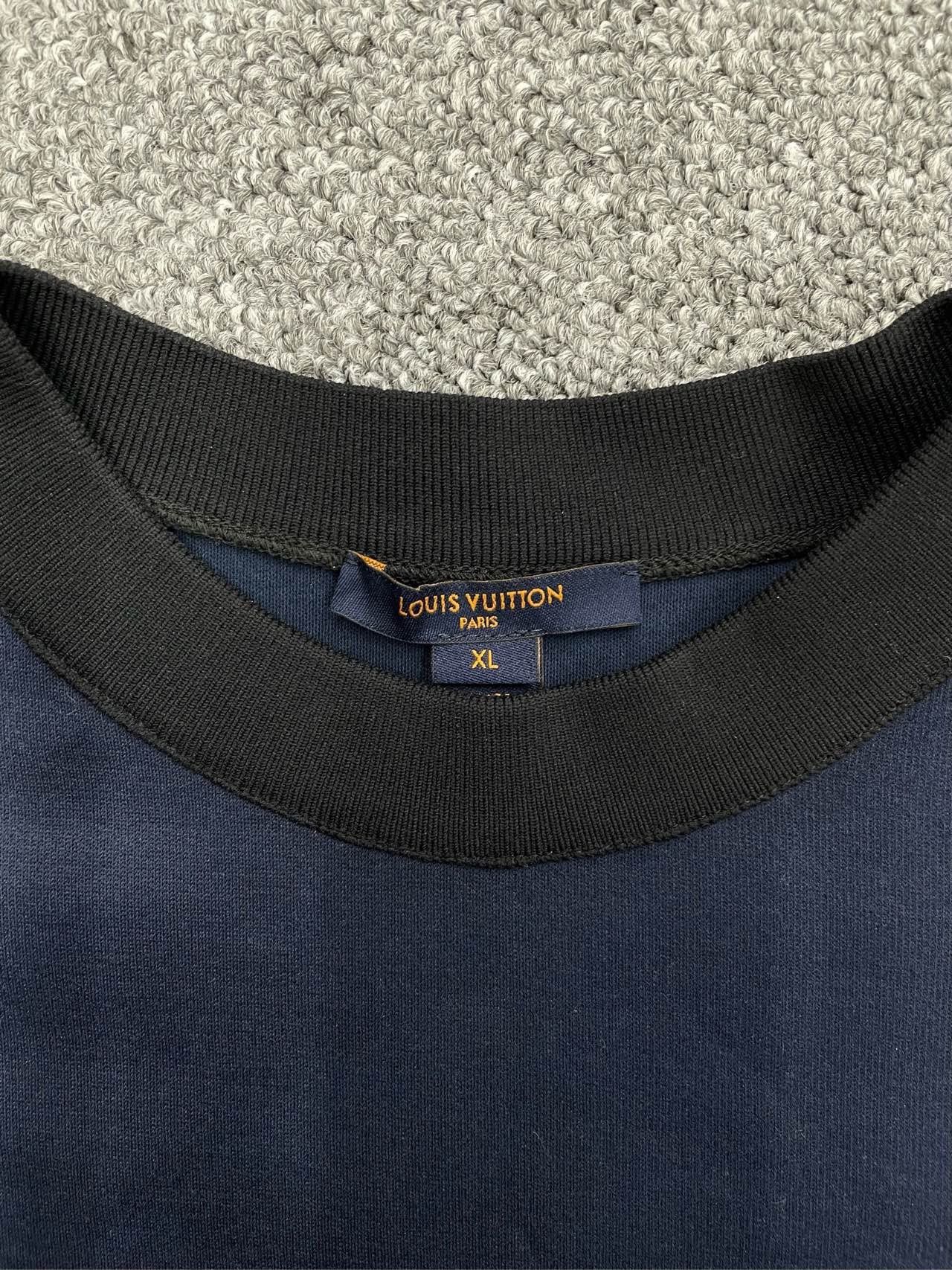 Louis Vuitton Louis Vuitton Women's Short-Sleeve Top Size XL / US 12-14 / IT 48-50 - 3 Thumbnail
