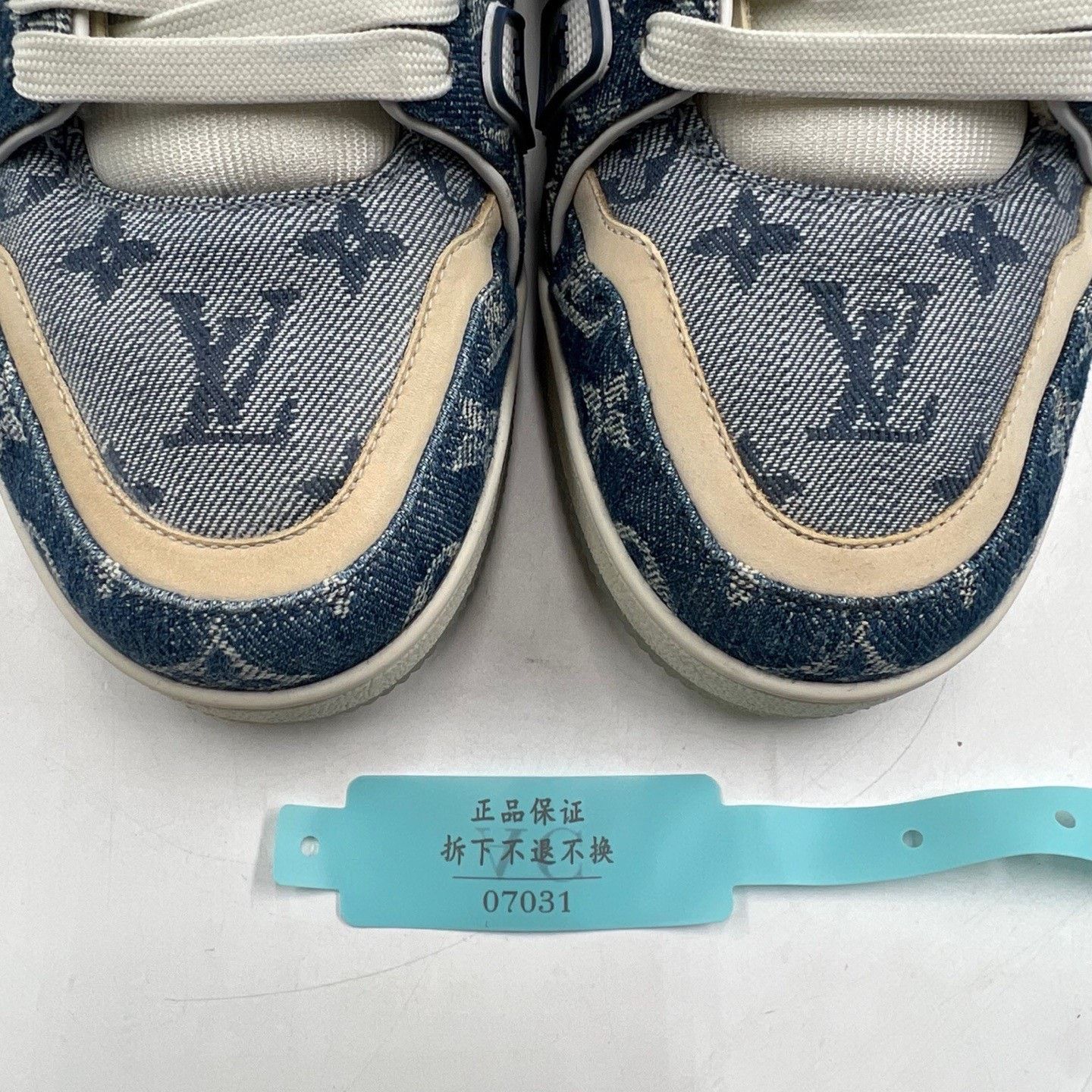 Louis Vuitton Louis Vuitton Blue White Trainer Low-Top Sneakers Size US 7.5 / EU 40-41 - 9 Thumbnail