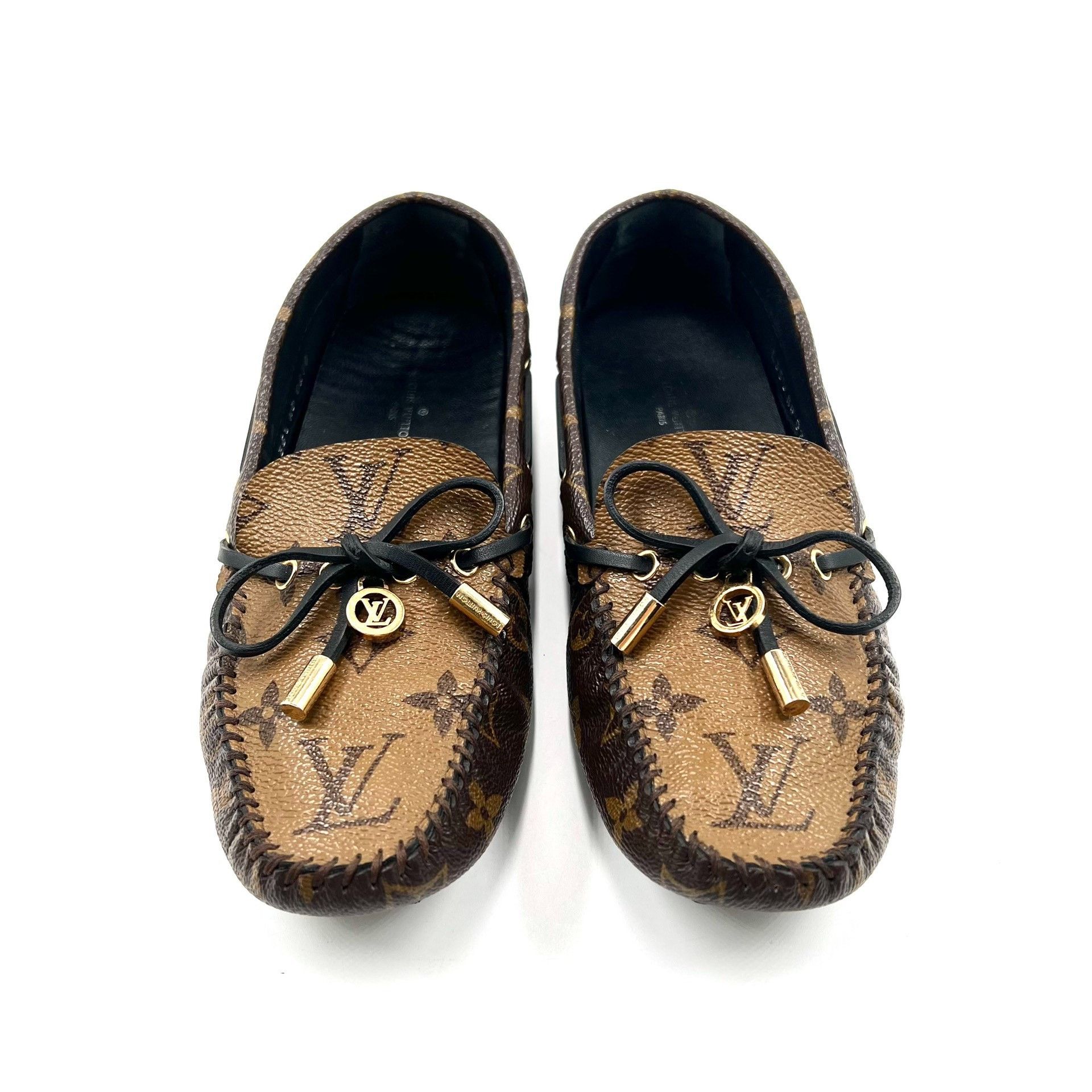 Louis Vuitton Louis Vuitton Classic Monogram Women's Loafers Size US 4.5 / IT 34.5 - 2 Thumbnail