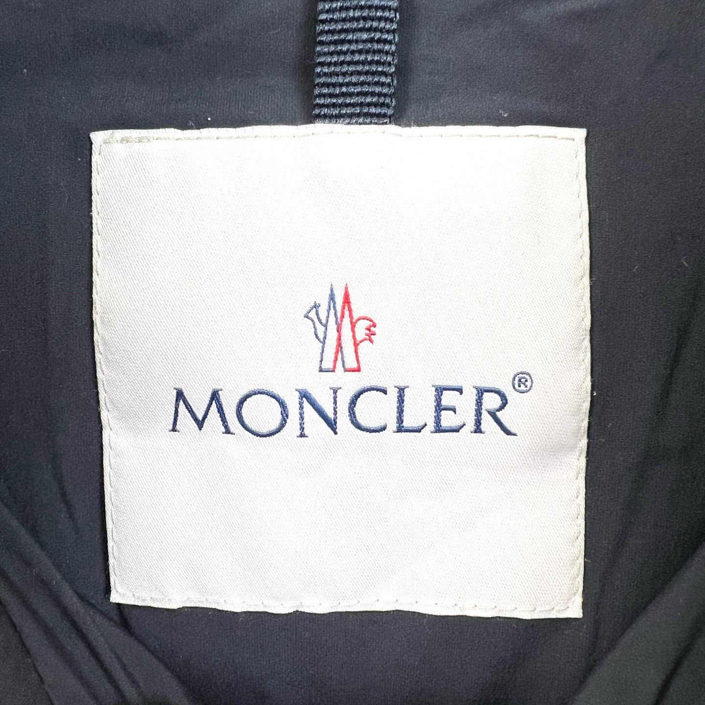 Moncler Moncler Quilted Hooded Long-Sleeve Down Jacket Size US L / EU 52-54 / 3 - 5 Thumbnail