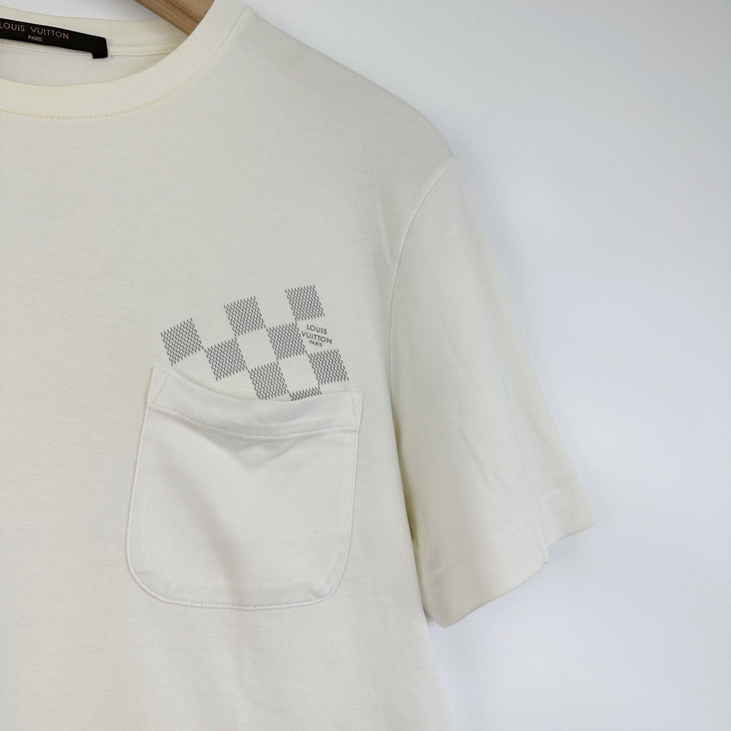 Louis Vuitton Louis Vuitton White Checkerboard Logo Short Sleeve Size US XS / EU 42 / 0 - 5 Thumbnail