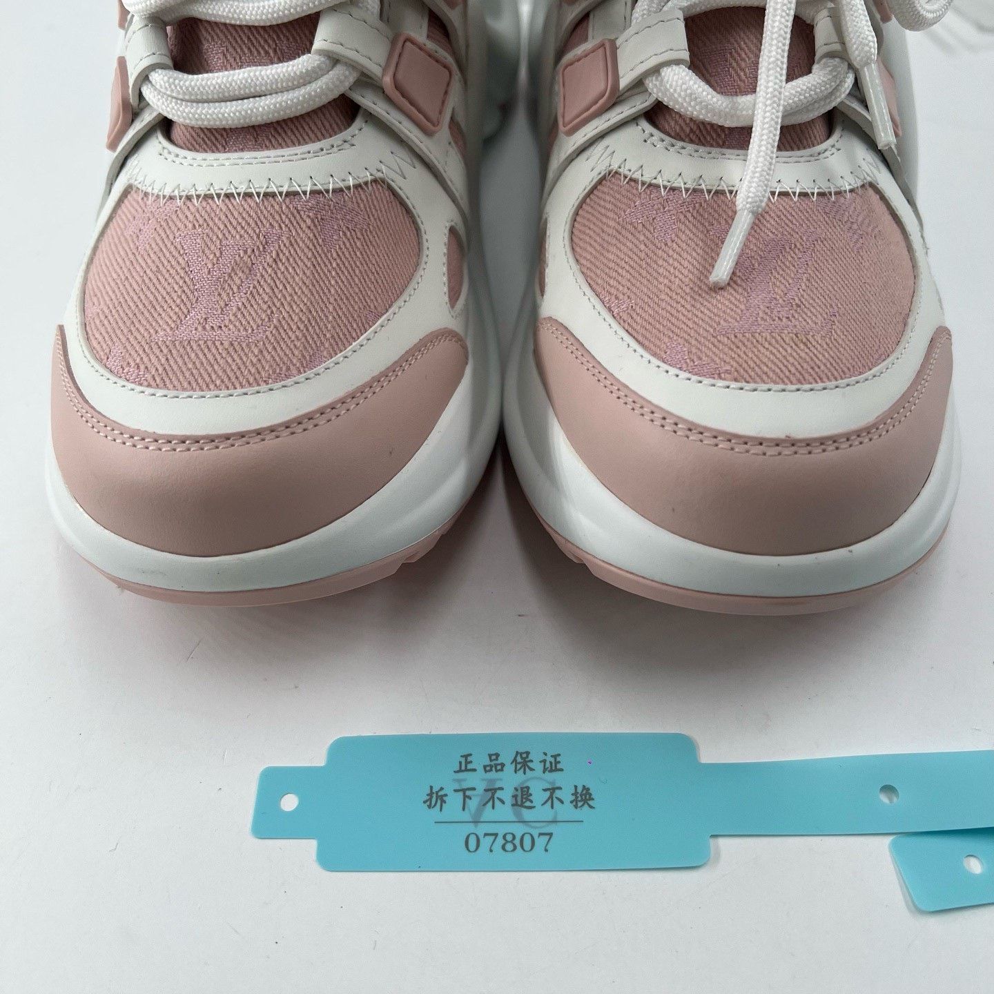 Louis Vuitton Louis Vuitton Pink White Colorblock Dad Shoes Size US 5 / IT 35 - 9 Thumbnail
