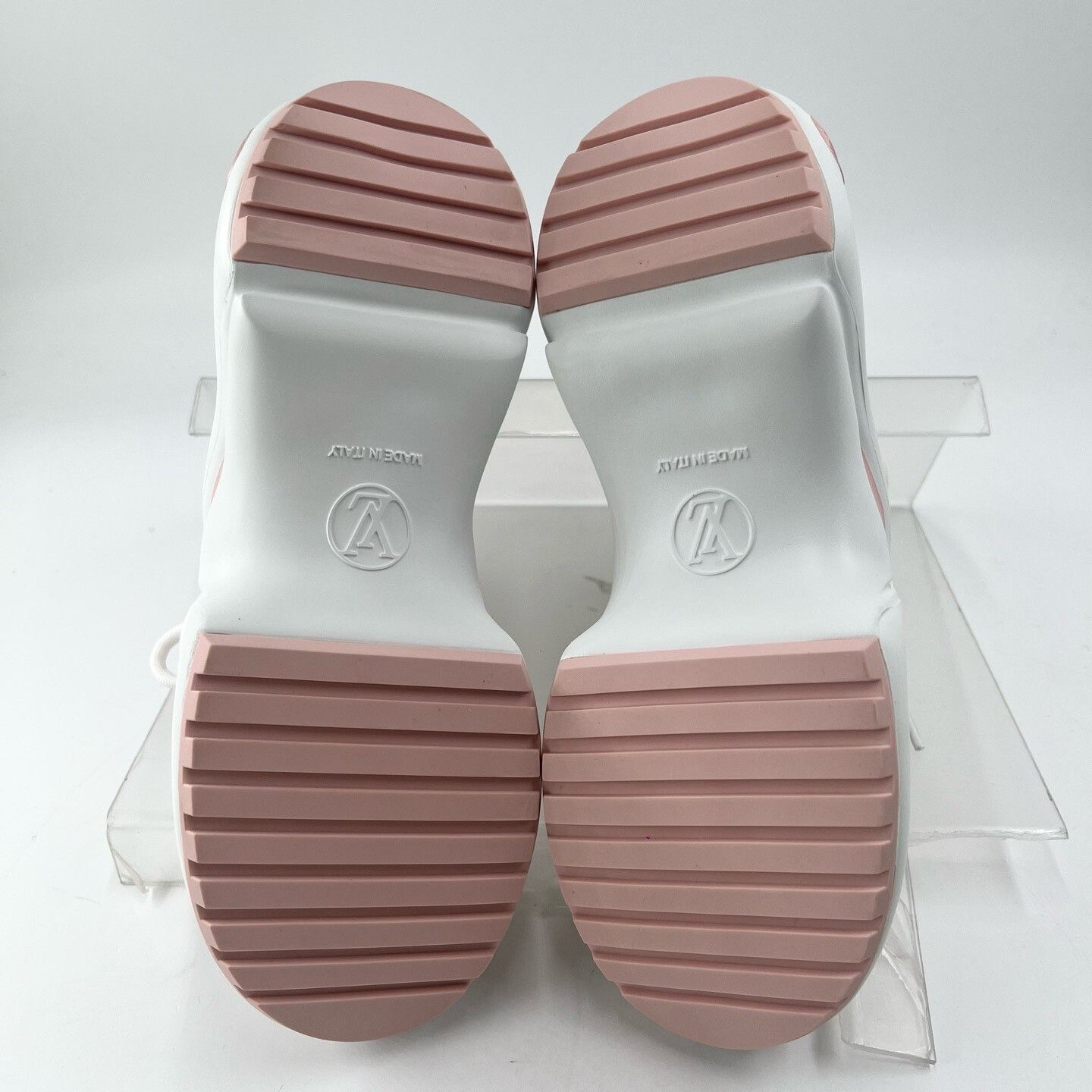 Louis Vuitton Louis Vuitton Pink White Colorblock Dad Shoes Size US 5 / IT 35 - 6 Thumbnail