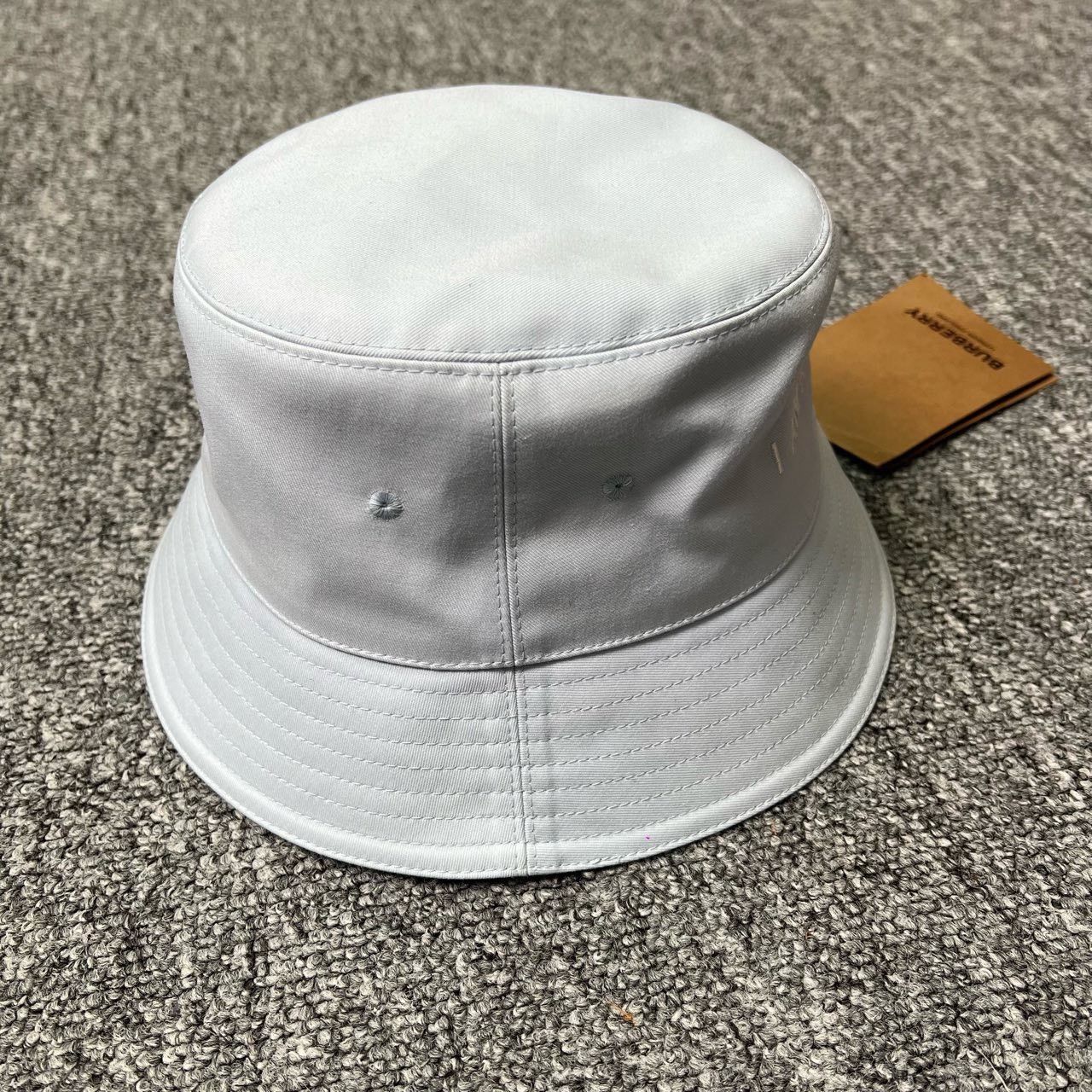 Burberry Burberry White Unicorn Bucket Hat L Size ONE SIZE - 3 Thumbnail