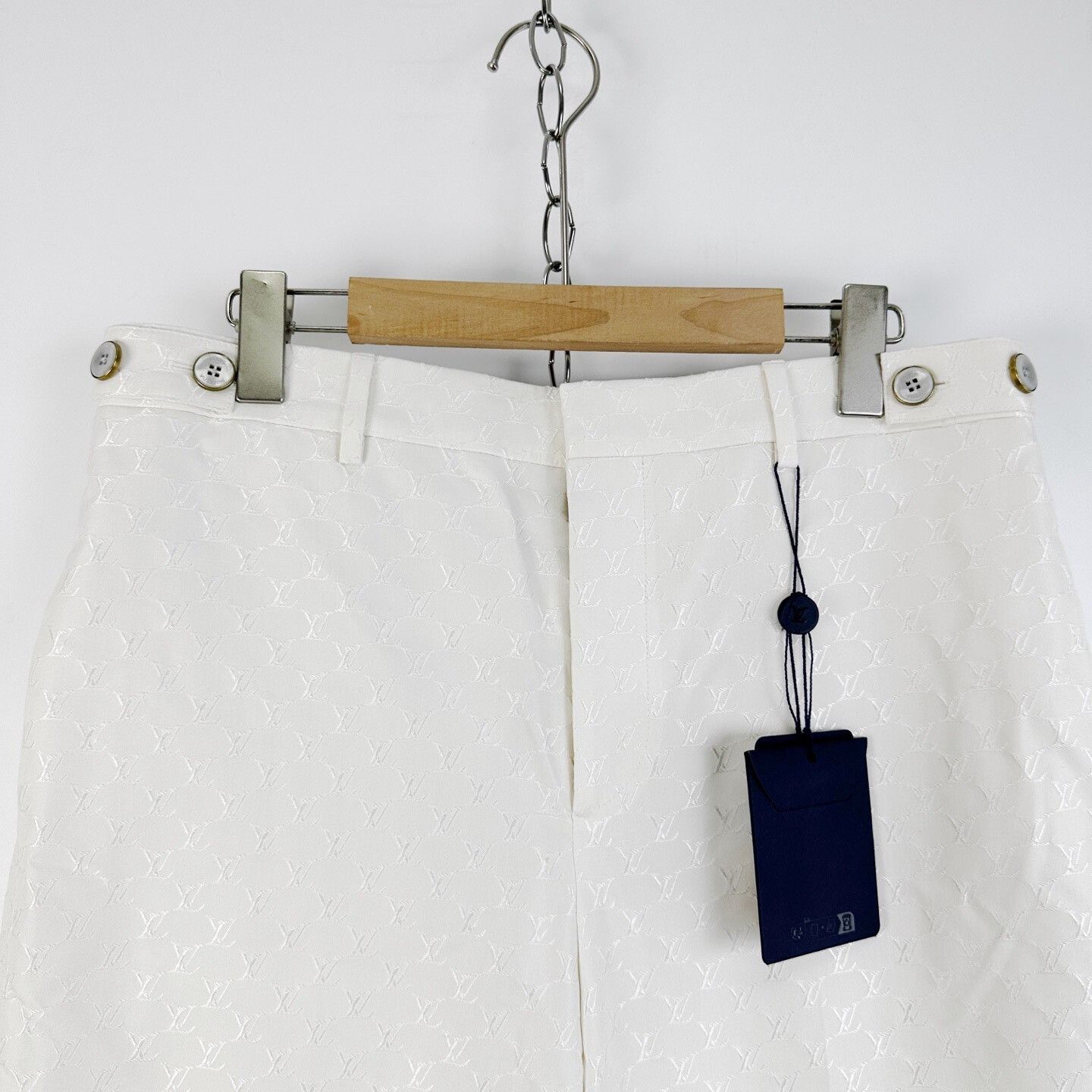 Louis Vuitton Louis Vuitton White High-Waisted Flared Jeans Size 42" / US 20 - 3 Thumbnail