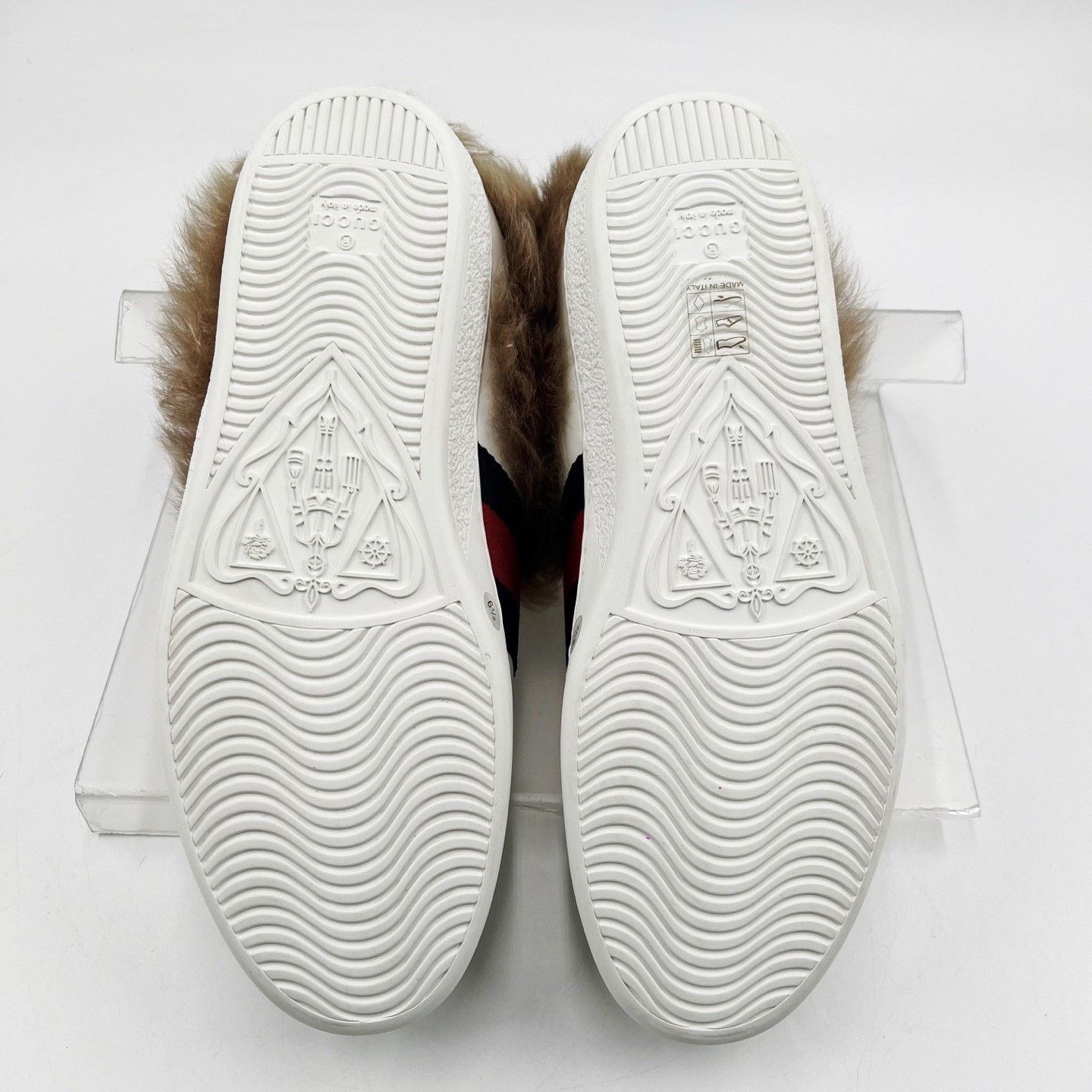 Gucci Gucci ACE Bee Embroidery Leather Sneakers Size US 8 / EU 41 - 7 Thumbnail