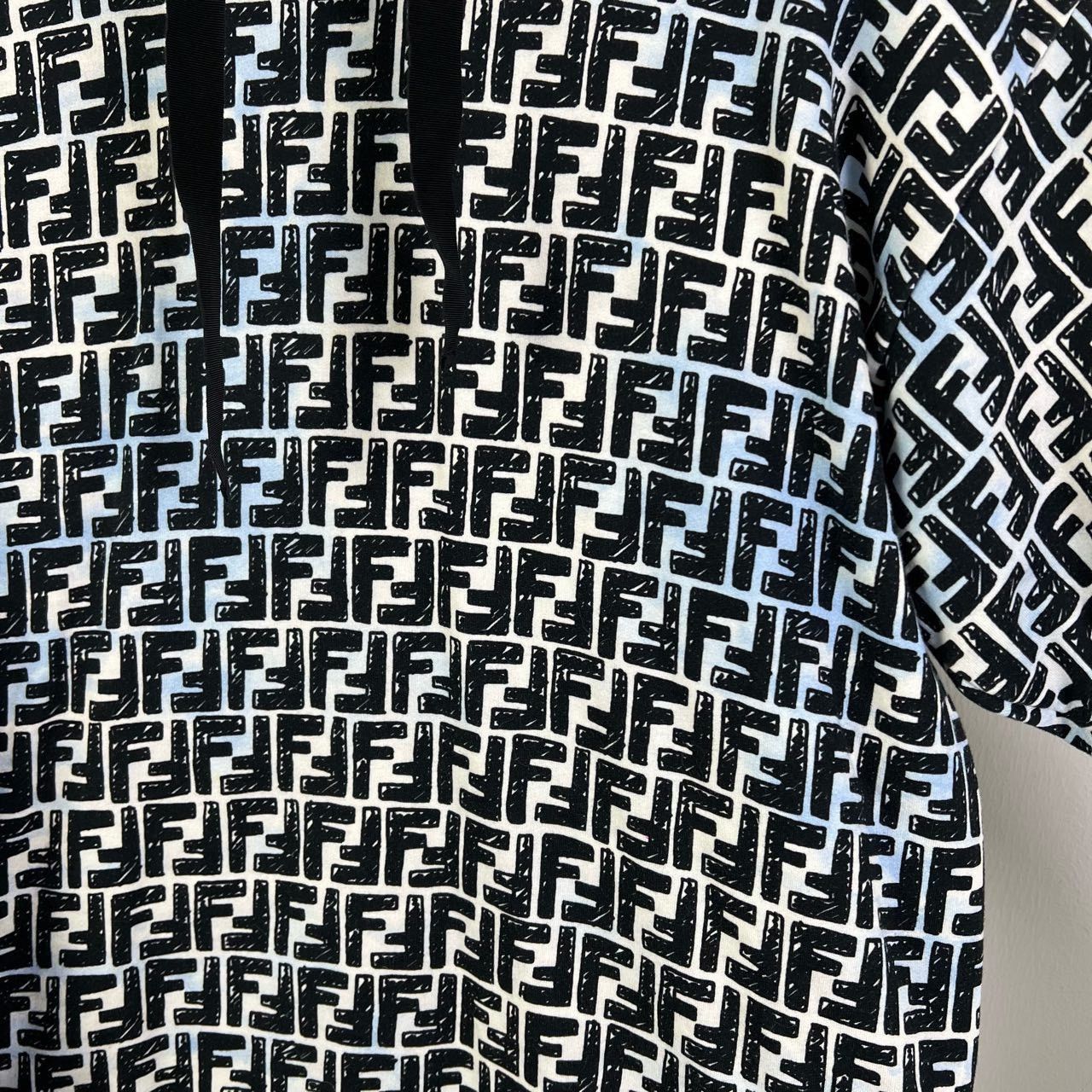 Fendi Fendi California Sky All-Over Logo Sweatshirt S Size US S / EU 44-46 / 1 - 5 Thumbnail