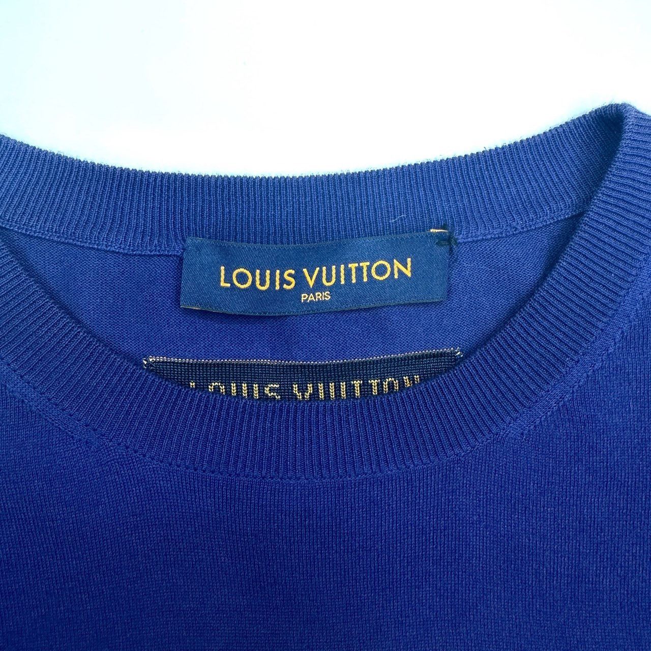Louis Vuitton Louis Vuitton Embroidered Logo Knit T-Shirt Size US L / EU 52-54 / 3 - 4 Thumbnail