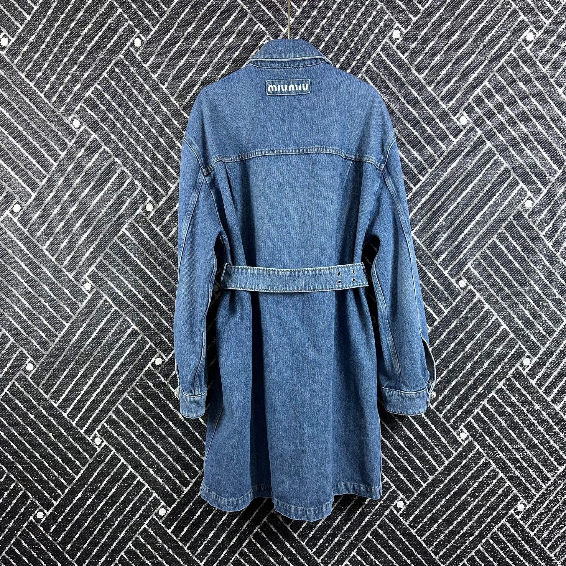 Miu Miu Miu Miu Pearl Button Denim Jacket Size XS / US 0-2 / IT 36-38 - 2 Thumbnail