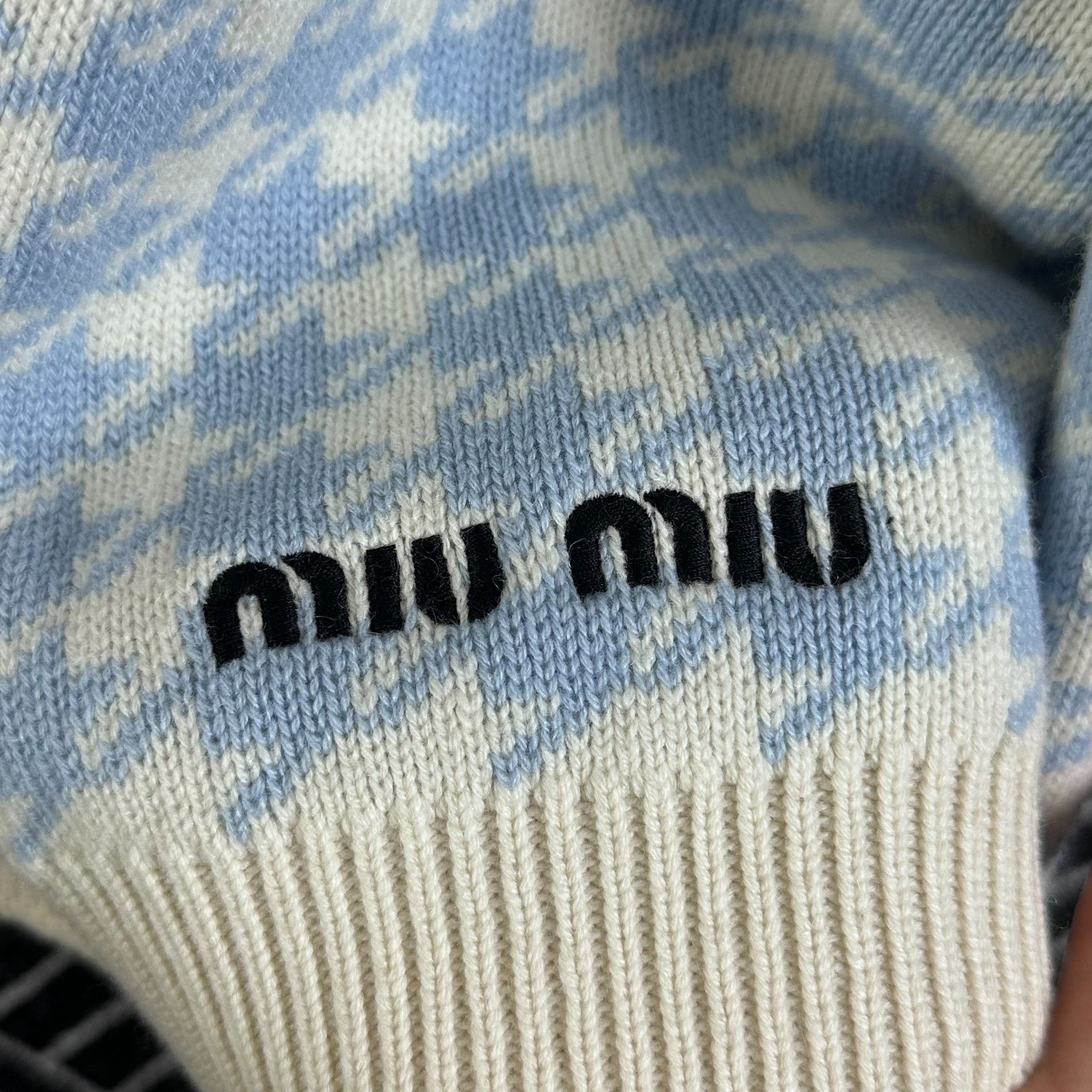 Miu Miu Miumiu Blue Embroidered Logo Houndstooth Cashmere Cardigan Size S / US 4 / IT 40 - 6 Thumbnail