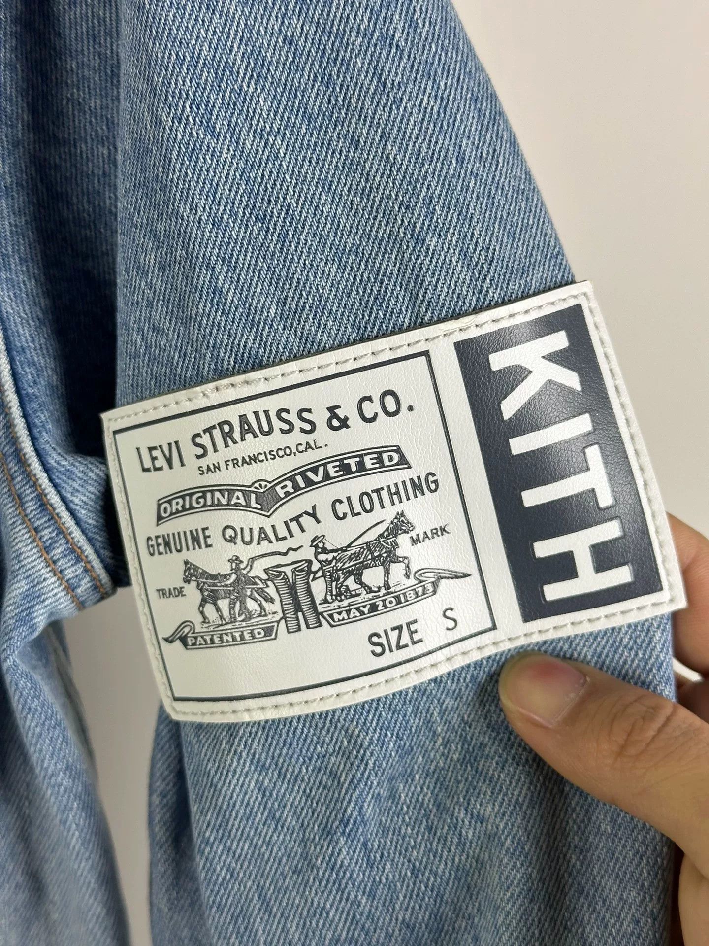 Kith Kith x Levi's Distressed Washed Denim Size US S / EU 44-46 / 1 - 3 Thumbnail