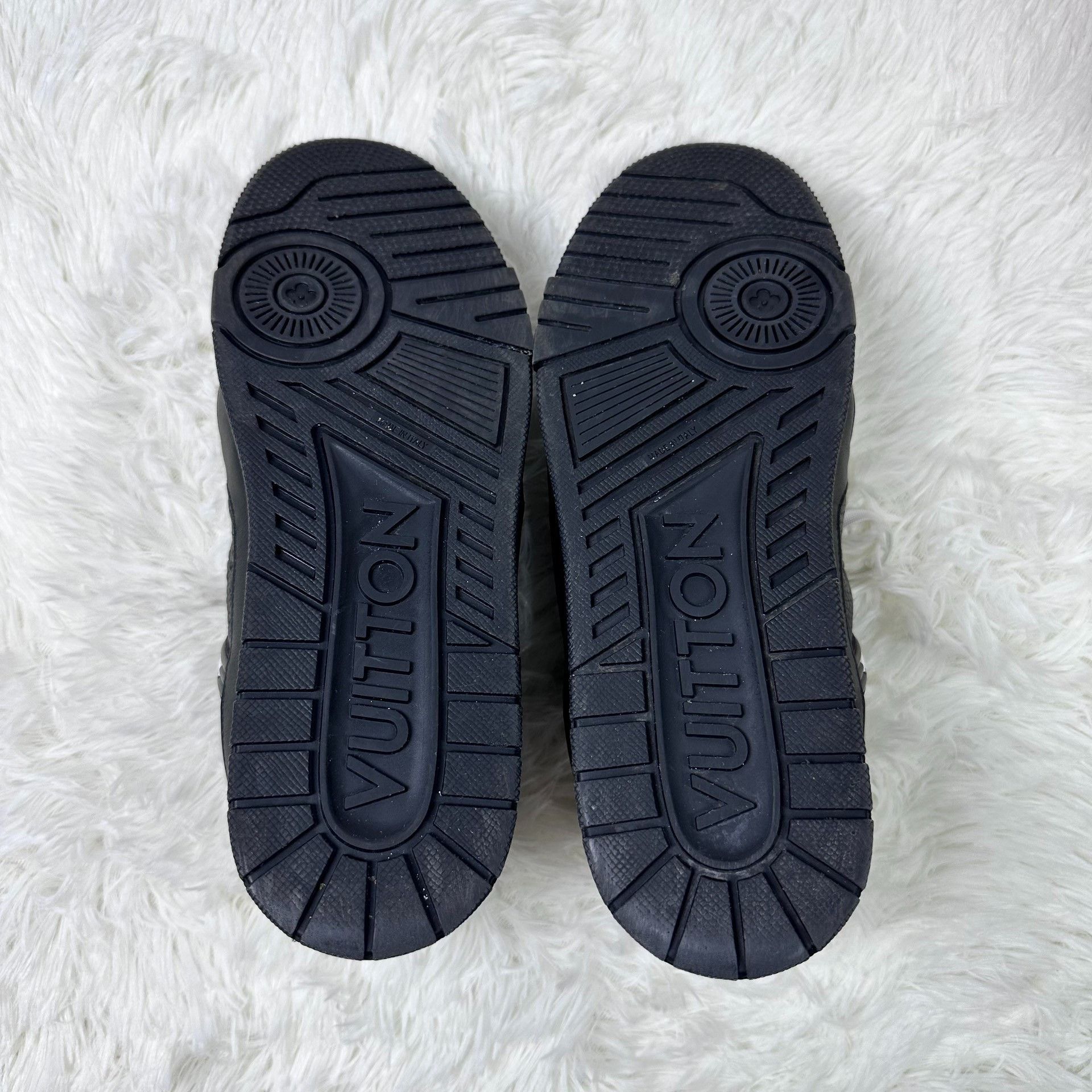 Louis Vuitton Louis Vuitton Trainer Leather Low-Top Sneakers Size US 10 / EU 43 - 5 Thumbnail