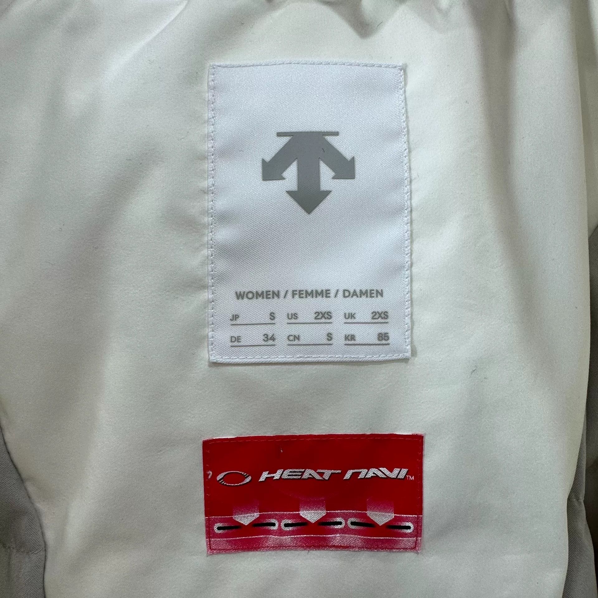Descente Descente Parka Goose Down White Jacket Size US S / EU 44-46 / 1 - 7 Thumbnail
