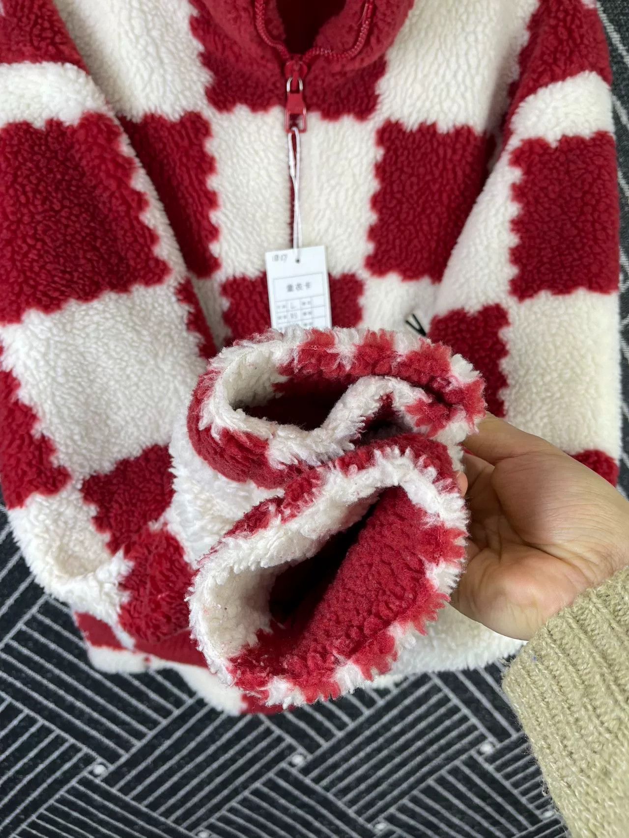 Louis Vuitton LV Nigo Teddy Red White Jacket Size US L / EU 52-54 / 3 - 9 Thumbnail