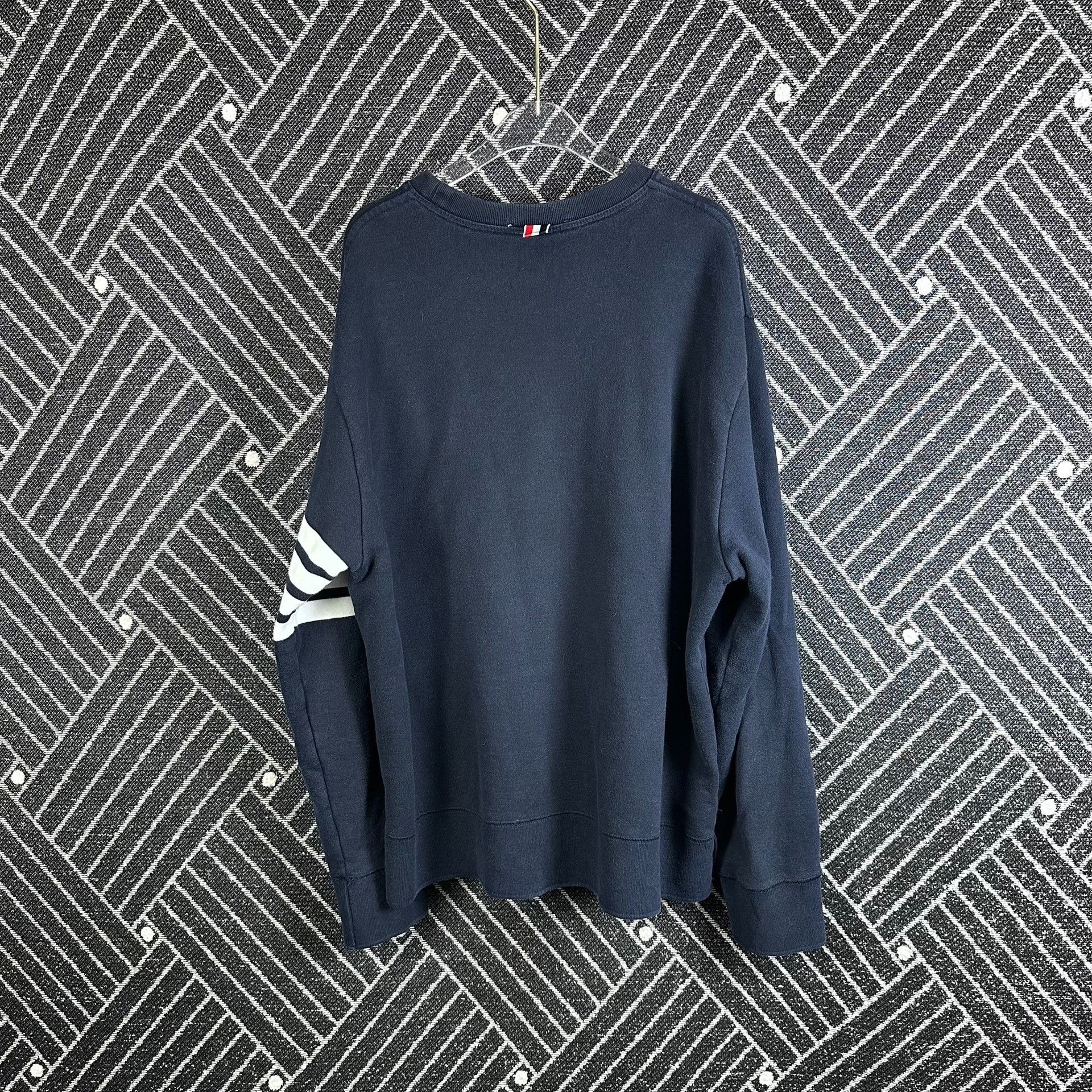 Thom Browne Thom Browne Classic Four Stripes Sweatshirt Size US M / EU 48-50 / 2 - 2 Thumbnail