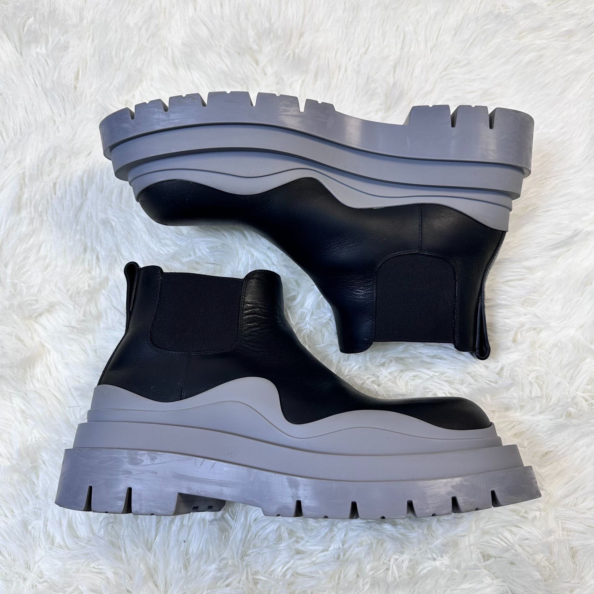 Bottega Veneta Bottega Veneta Platform Chelsea Boots Size US 6 / EU 39 - 3 Thumbnail