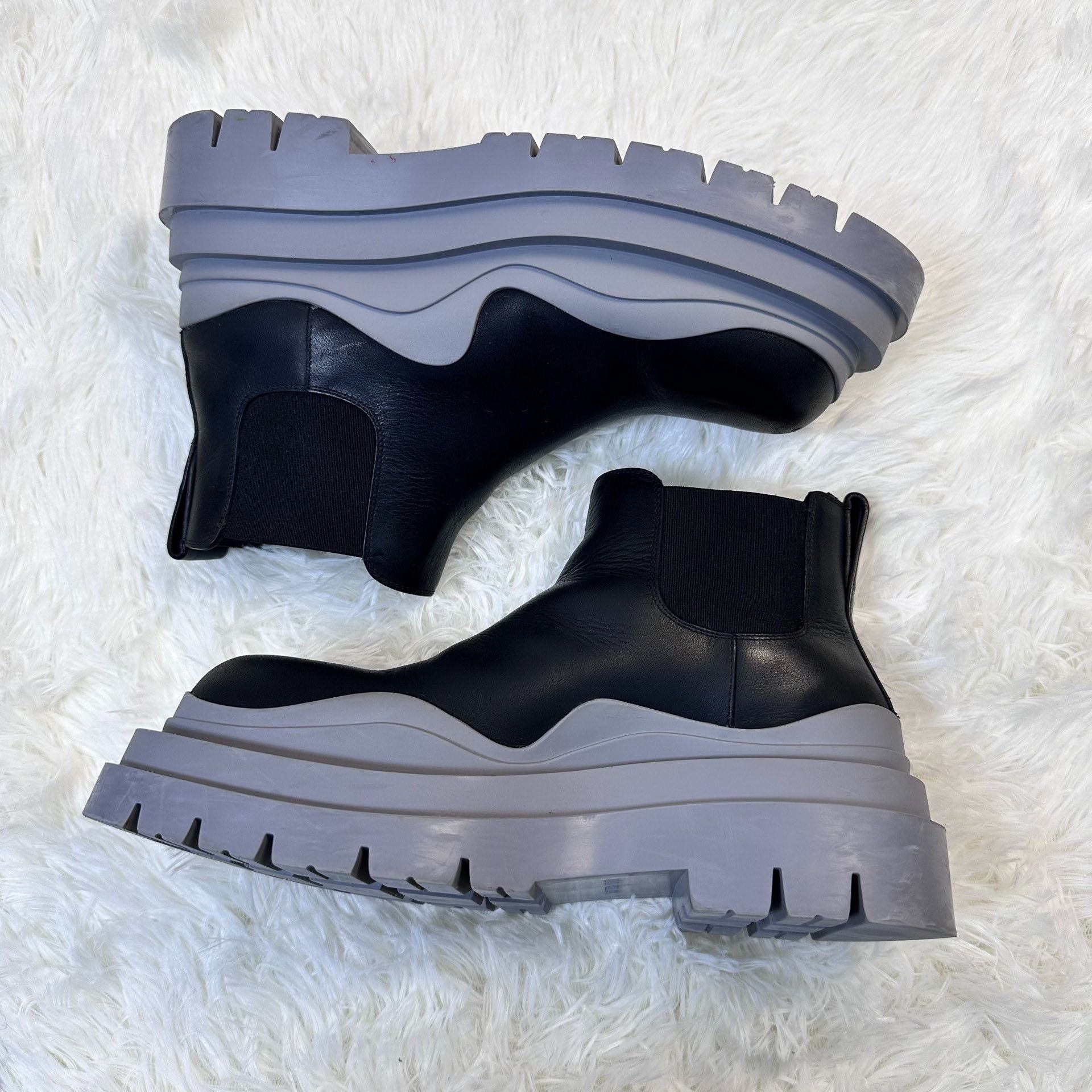 Bottega Veneta Bottega Veneta Platform Chelsea Boots Size US 6 / EU 39 - 4 Thumbnail