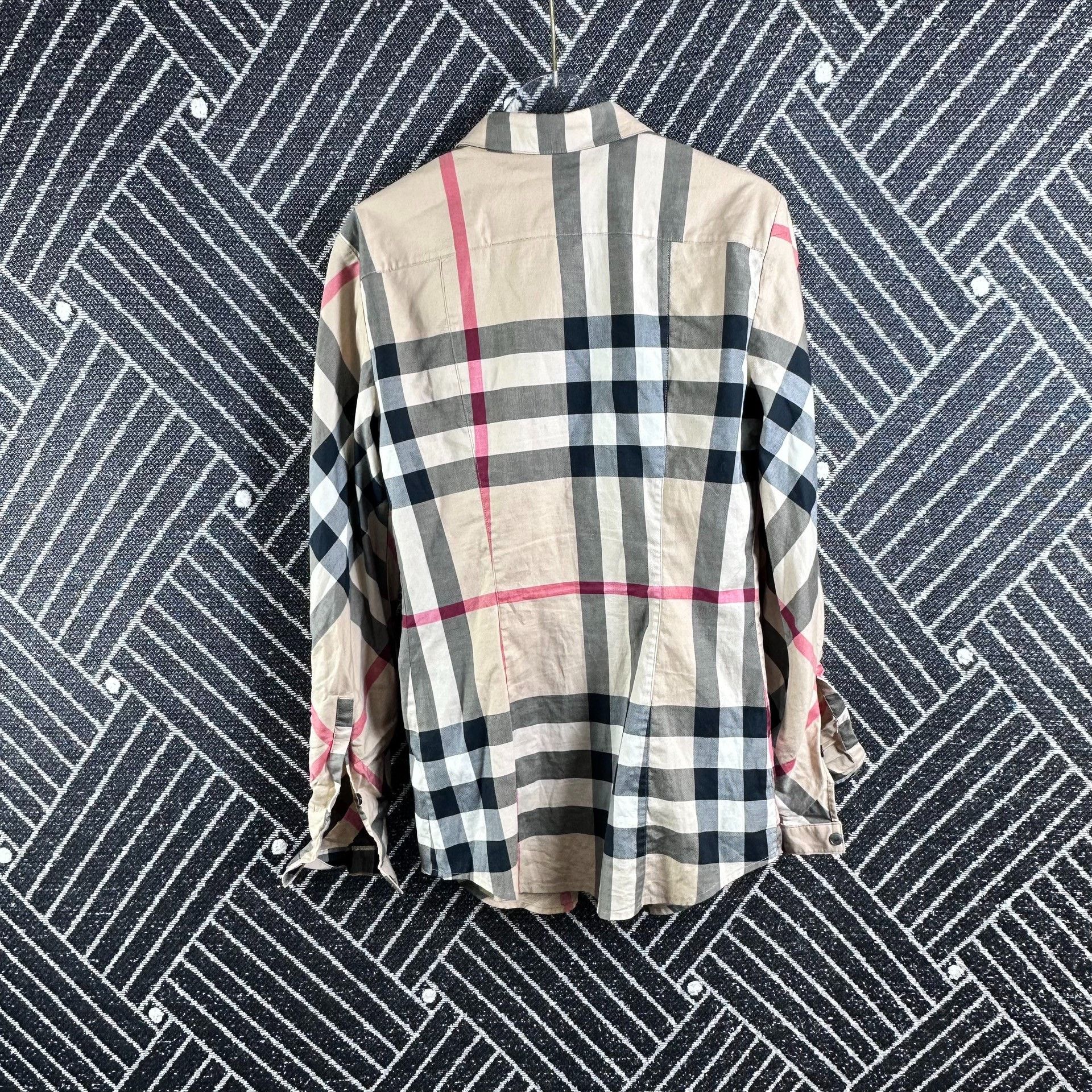 Burberry Burberry Plaid Long Sleeve Shirt Size XS / US 0-2 / IT 36-38 - 2 Thumbnail