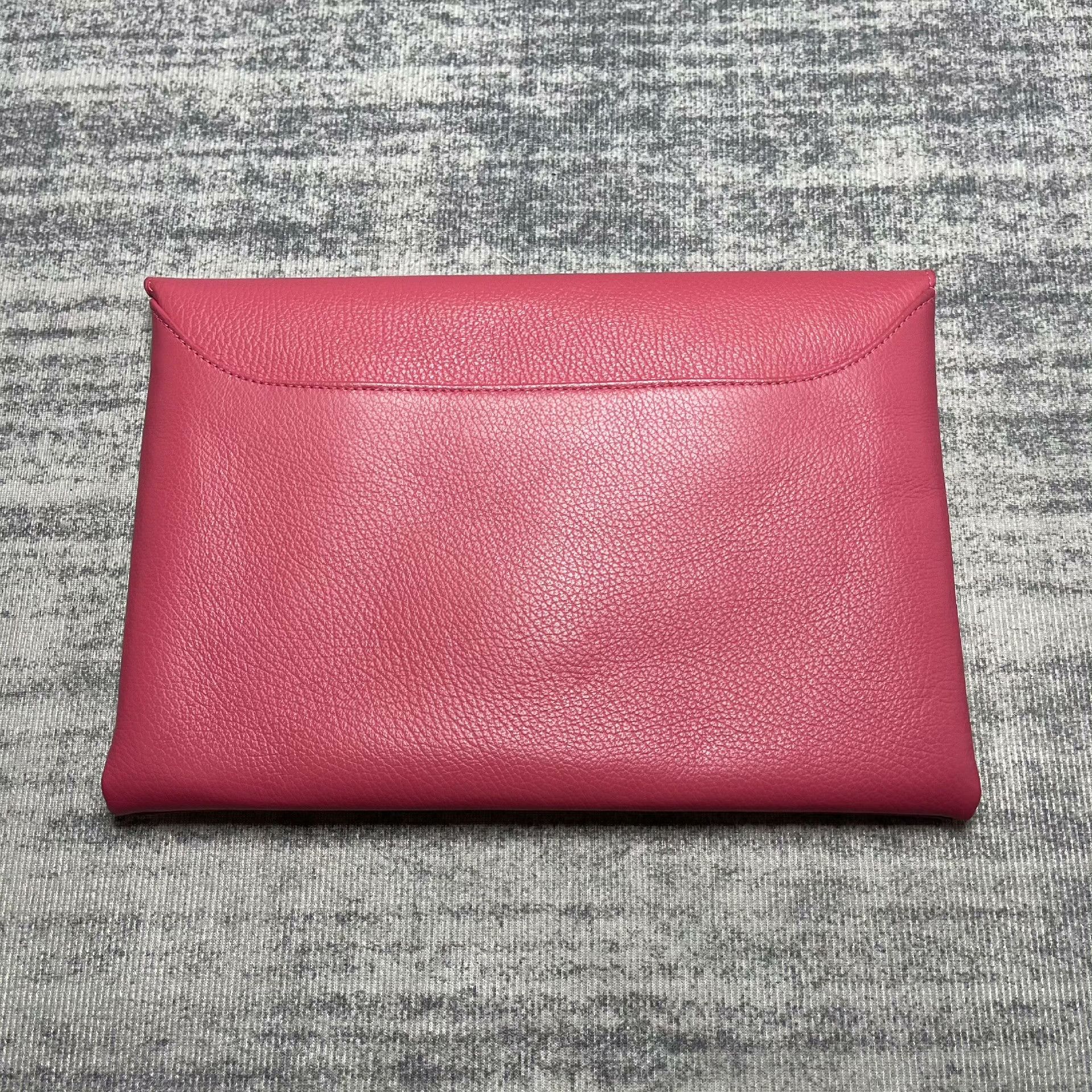 Givenchy Givenchy Bright Pink Lychee Clutch Size ONE SIZE - 2 Thumbnail