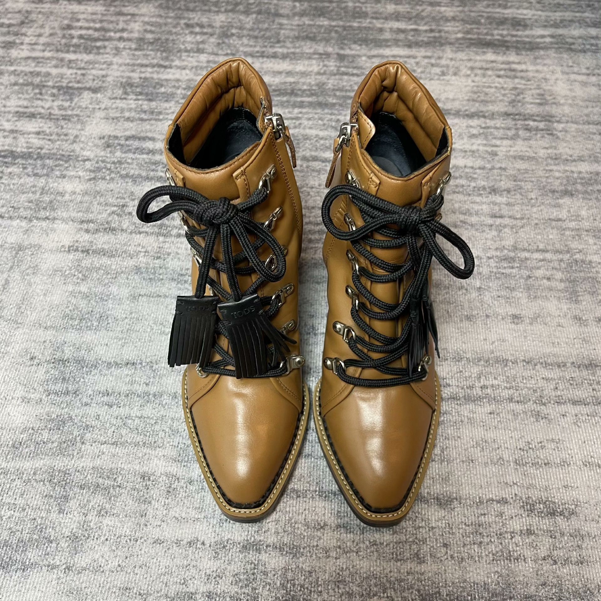 Tod's TOD'S Lace-Up Tassel Heeled Martin Boots Size US 7.5 / IT 37.5 - 2 Thumbnail