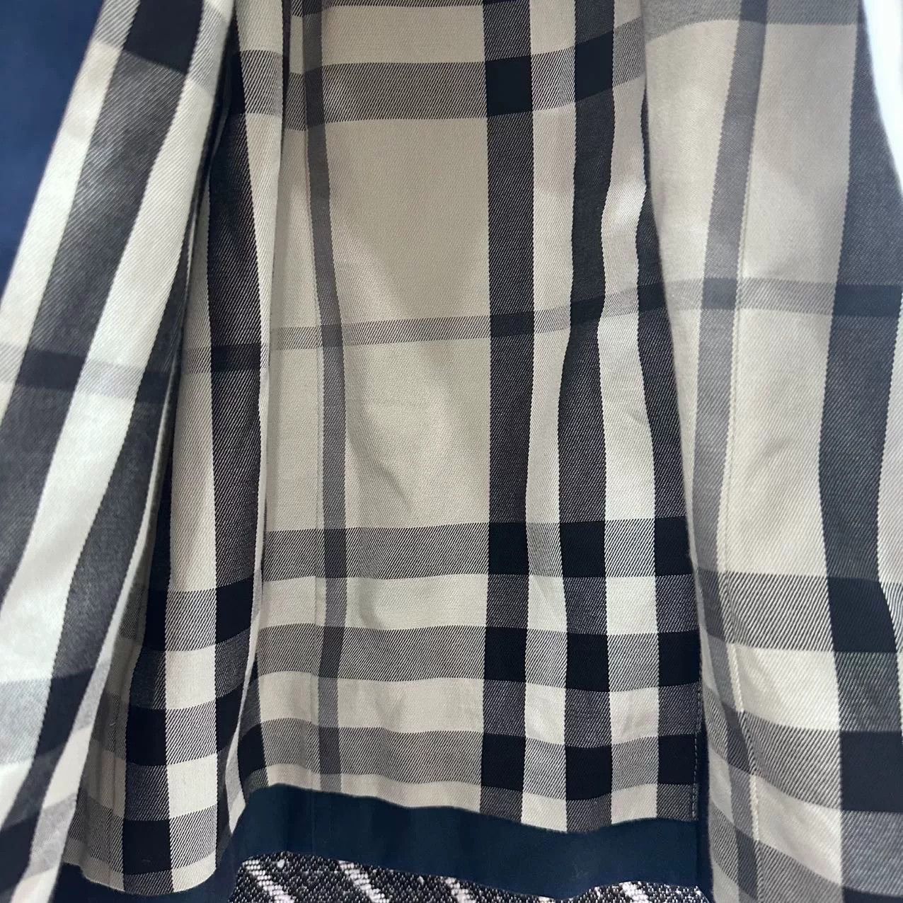 Burberry Burberry Solid Lambskin Panel Trench Coat Size S / US 4 / IT 40 - 7 Thumbnail