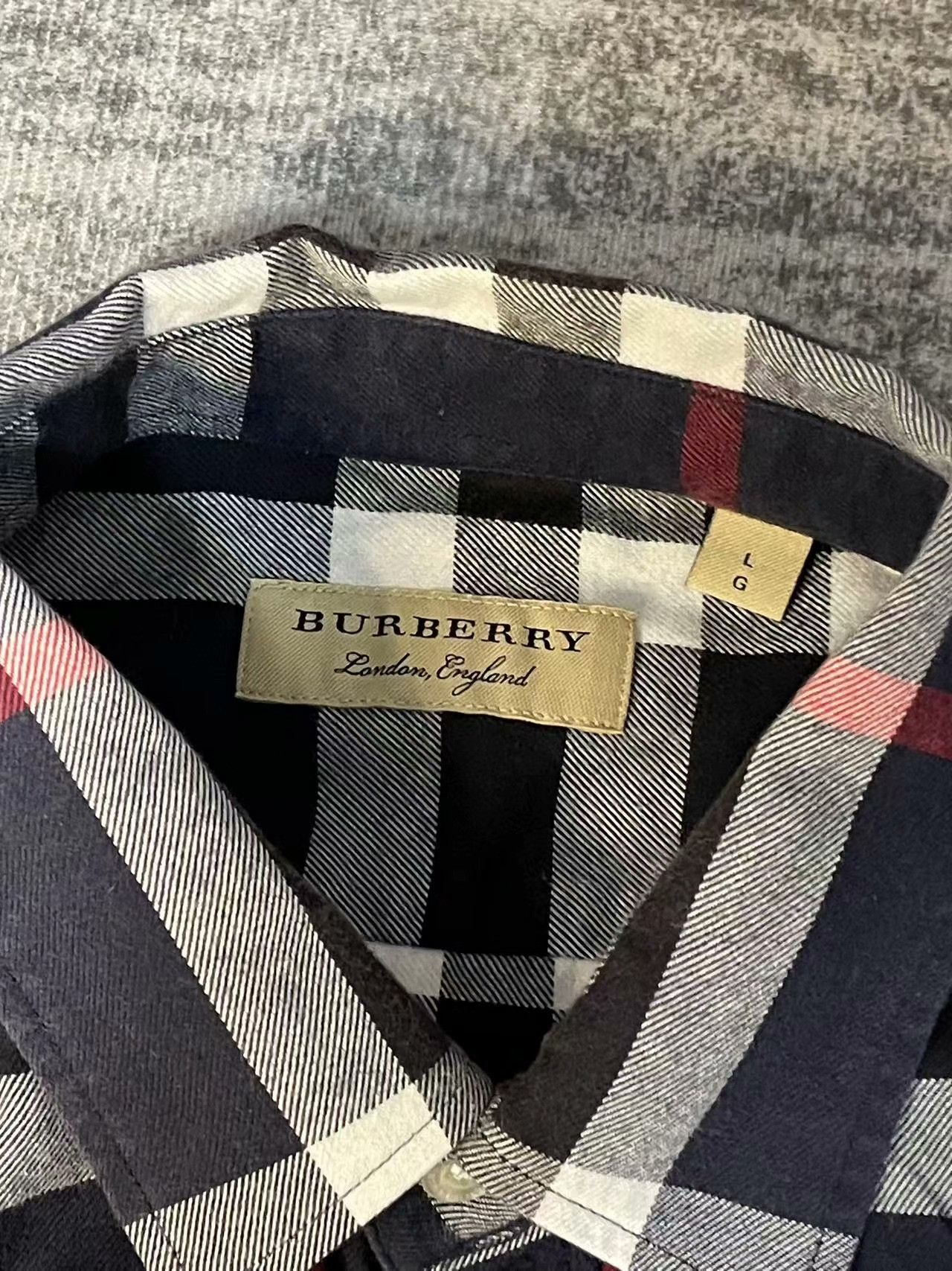 Burberry Burberry Check Shirt Size L Size US L / EU 52-54 / 3 - 3 Thumbnail