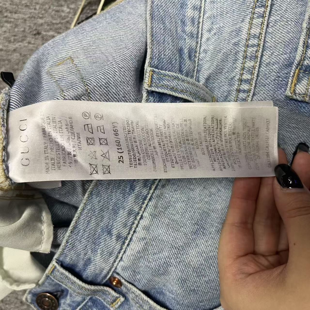 Gucci Gucci Doraemon Embroidered Light Blue Jeans Size 25" / US 0 / IT 36 - 5 Thumbnail