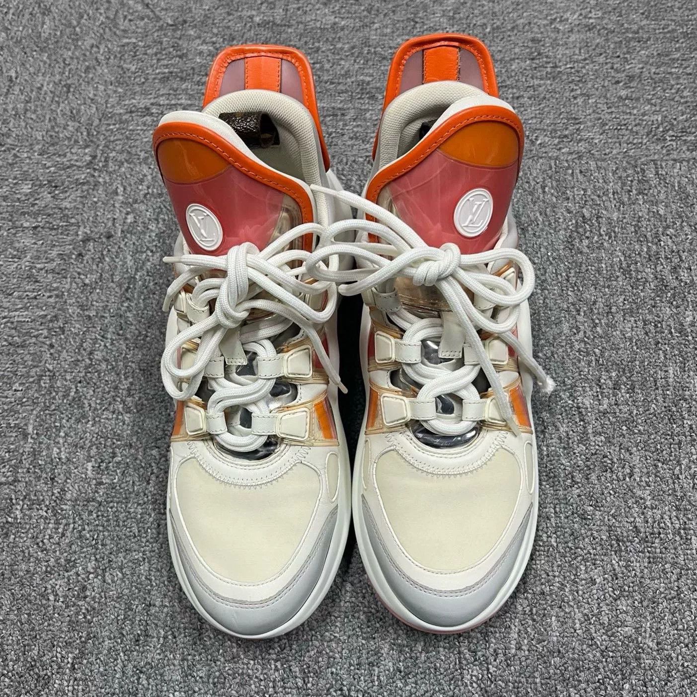Louis Vuitton Louis Vuitton White Low-Top Casual Shoes Size US 7.5 / IT 37.5 - 2 Thumbnail