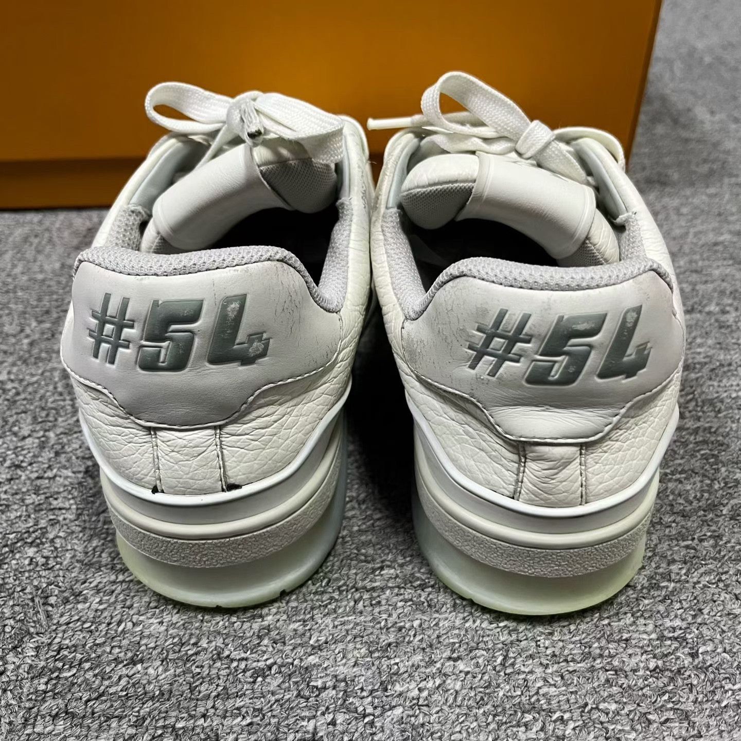 Louis Vuitton Louis Vuitton White Low-Top Leather Sneakers Size US 6.5 / EU 39-40 - 6 Thumbnail