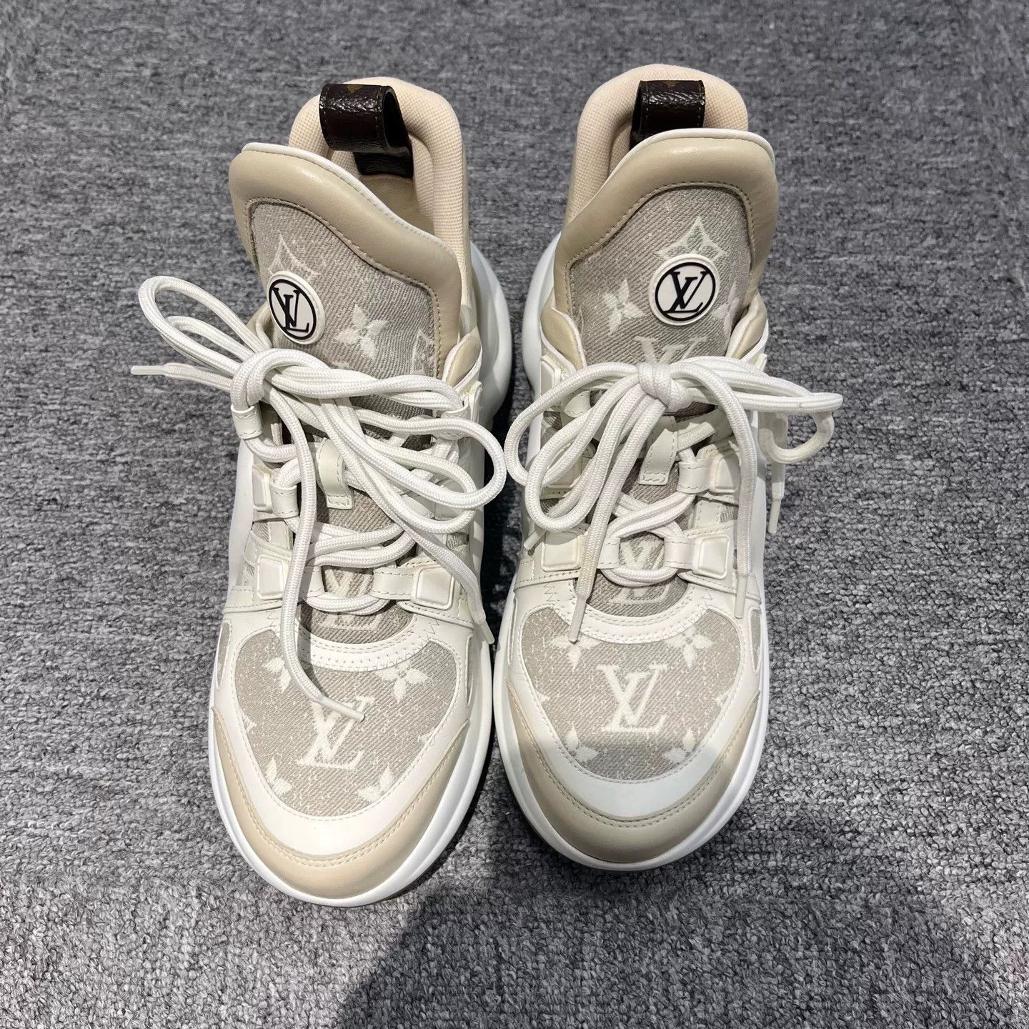 Louis Vuitton Louis Vuitton Brown Denim Lace-Up Low-Top Sneakers Size US 6.5 / IT 36.5 - 2 Thumbnail