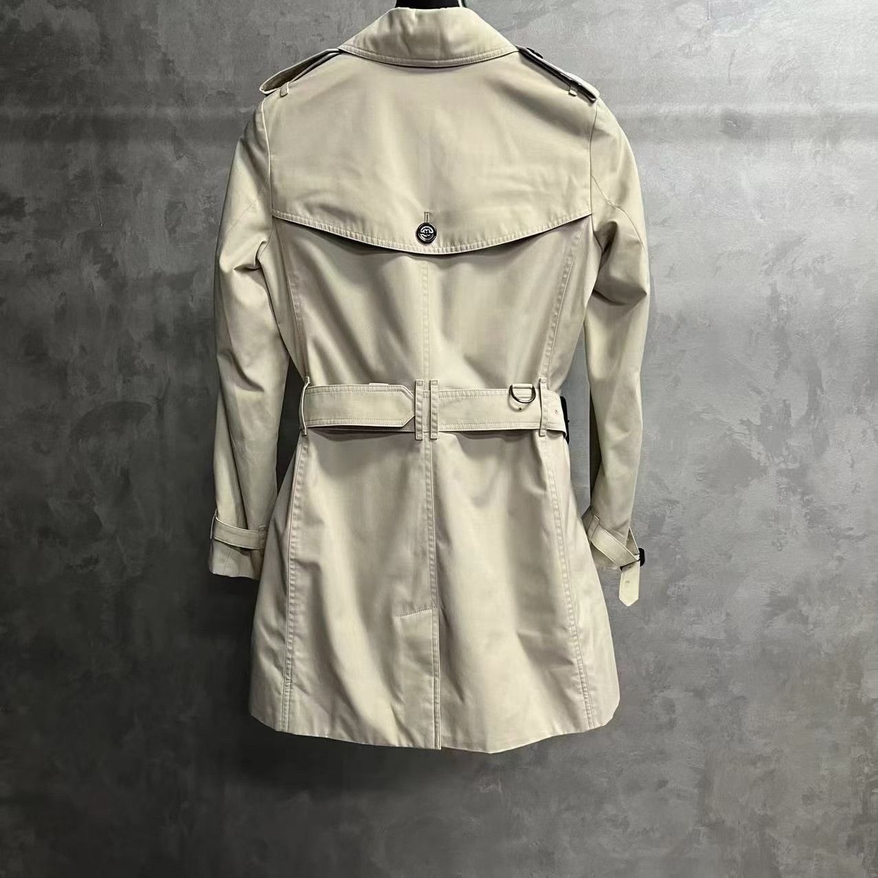 Burberry Burberry Khaki Double-Breasted Trench Coat Size XL / US 12-14 / IT 48-50 - 2 Thumbnail