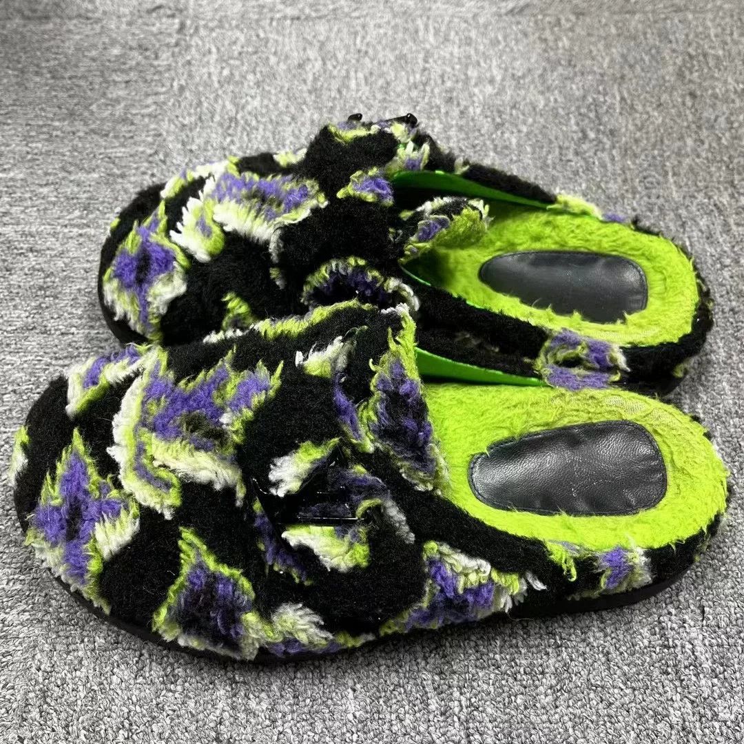 Louis Vuitton Louis Vuitton Black Green Rubber Slippers Size US 7 / EU 40 - 3 Thumbnail