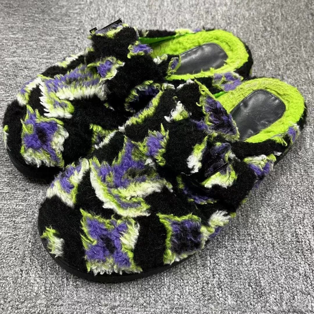 Louis Vuitton Louis Vuitton Black Green Rubber Slippers Size US 7 / EU 40 - 2 Thumbnail