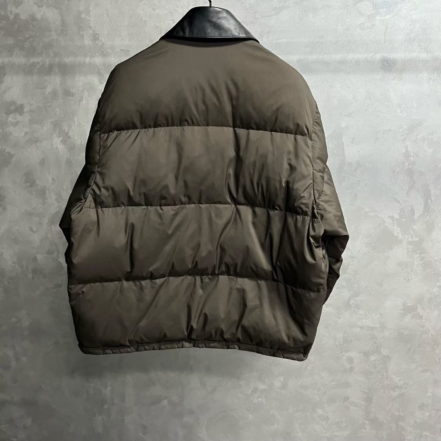 Miu Miu Miu Miu Lapel Single-Breasted Short Down Jacket Size XS / US 0-2 / IT 36-38 - 2 Thumbnail