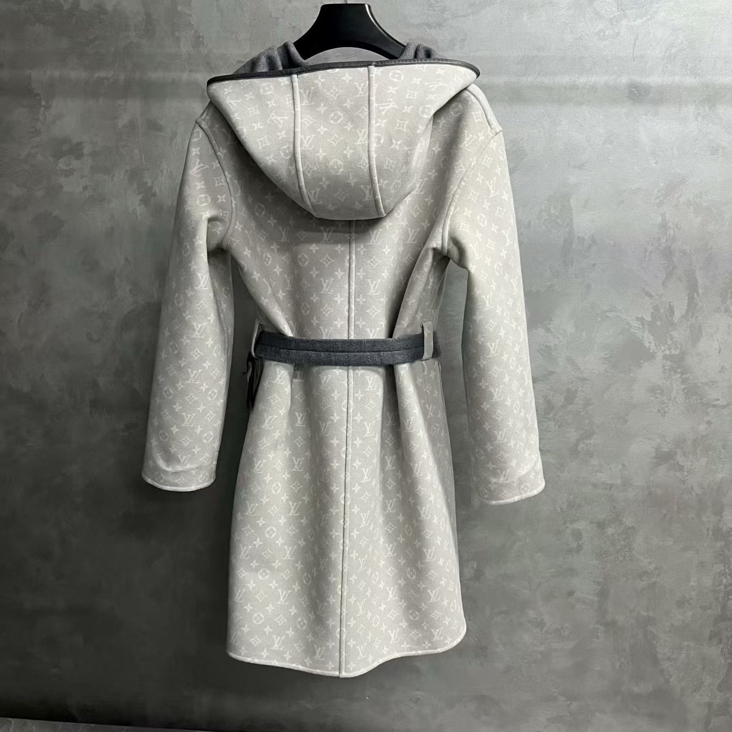 Louis Vuitton Louis Vuitton 2024 Double-Sided Hooded Long Coat Size US XXS / EU 40 - 4 Thumbnail