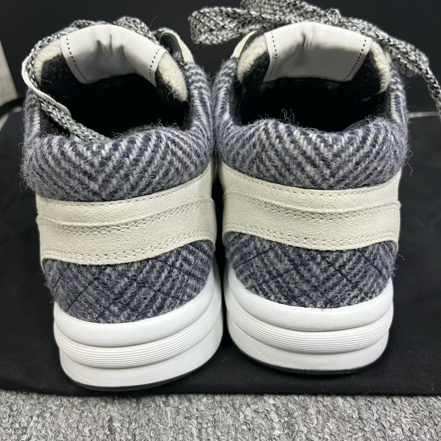 Chanel Chanel White Gray Logo Lightweight Low-Top Sneakers Size US 5.5 / IT 35.5 - 4 Thumbnail