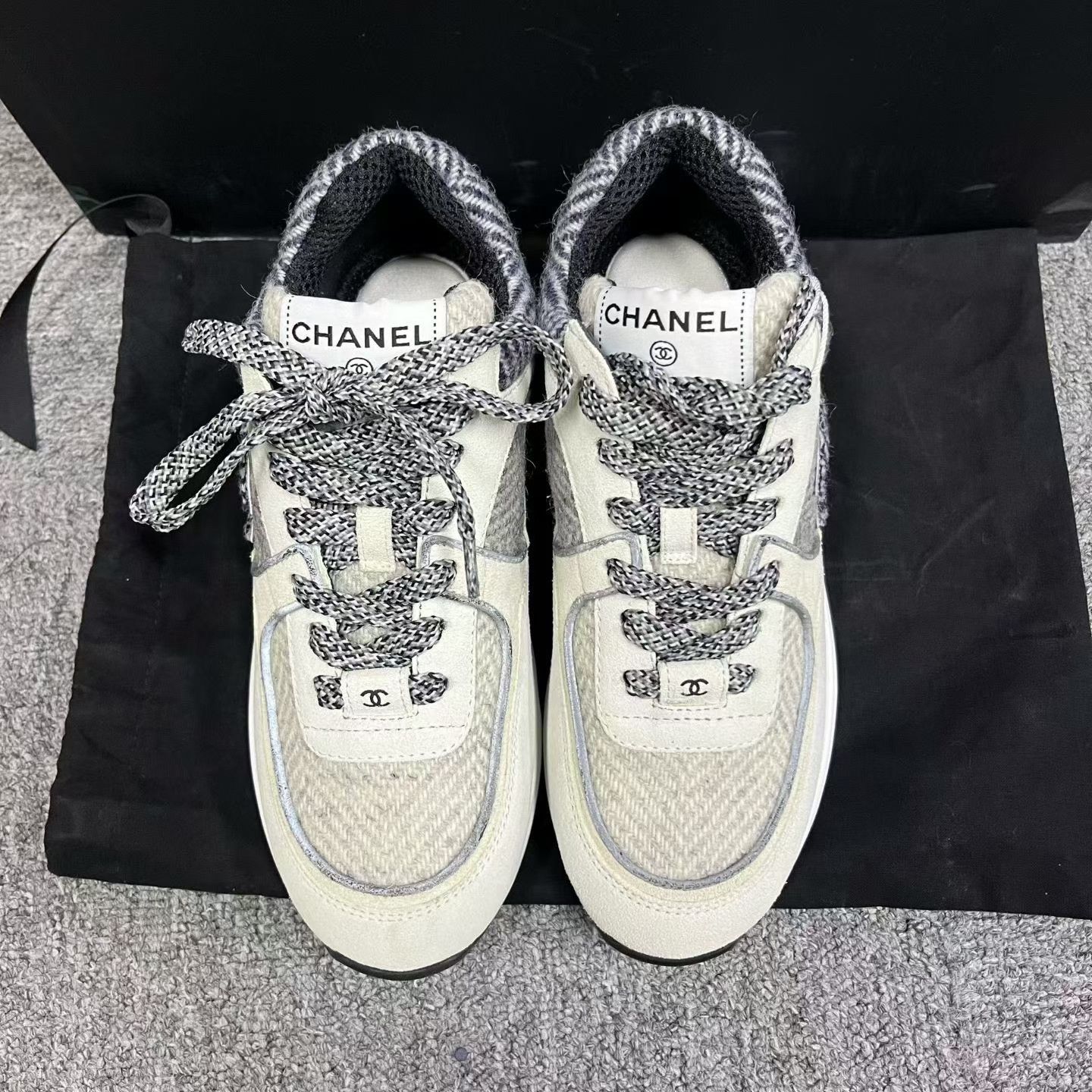 Chanel Chanel White Gray Logo Lightweight Low-Top Sneakers Size US 5.5 / IT 35.5 - 3 Thumbnail