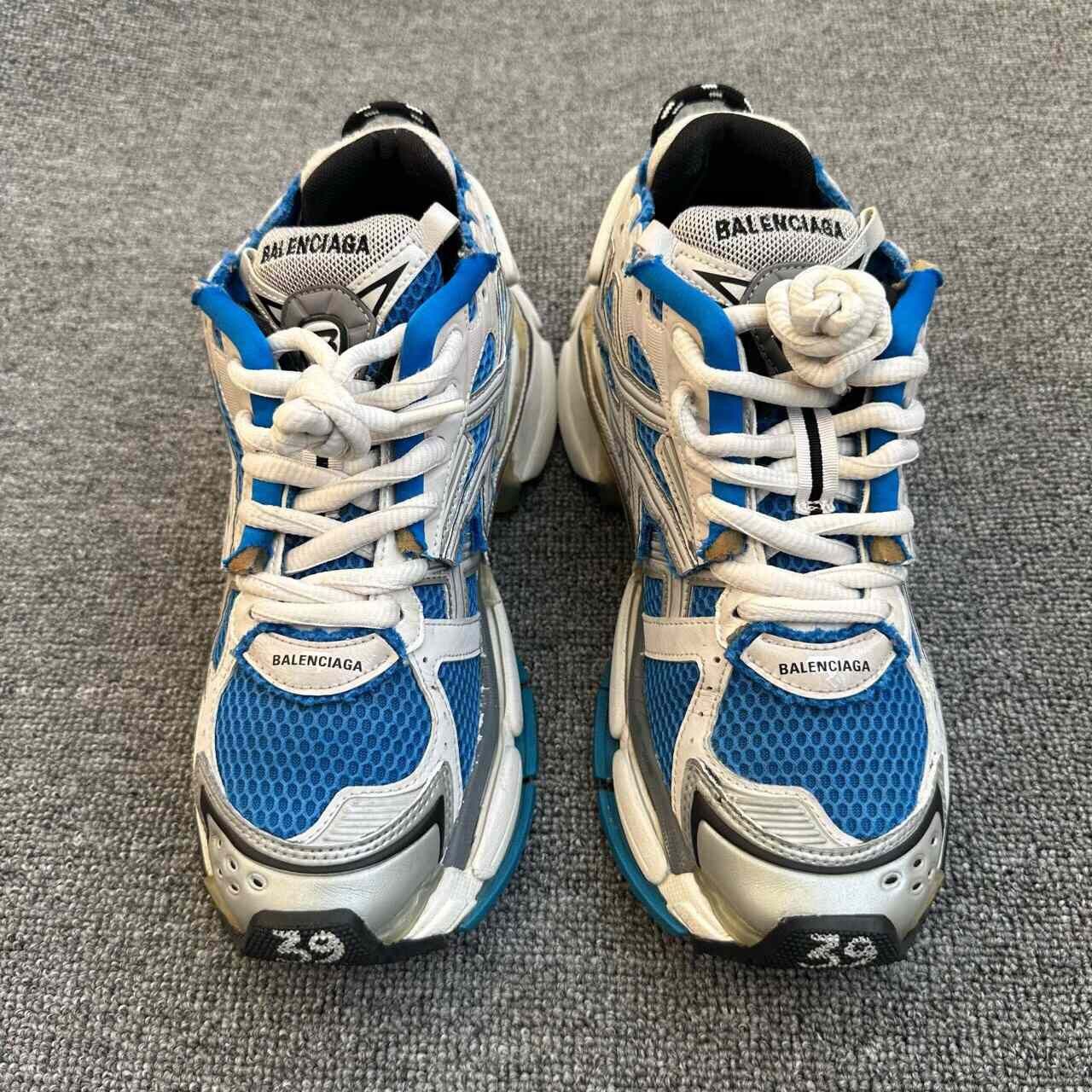 Balenciaga Balenciaga Running Blue Lowtop Sneakers 6.5 Men Size US 6.5 / EU 39-40 - 3 Thumbnail