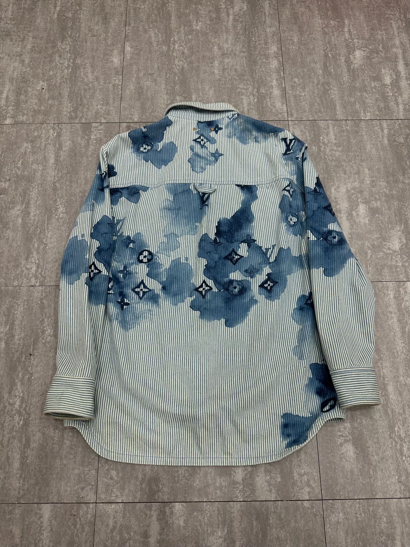 Louis Vuitton Louis Vuitton Collab Shirt l Men Size US L / EU 52-54 / 3 - 2 Thumbnail