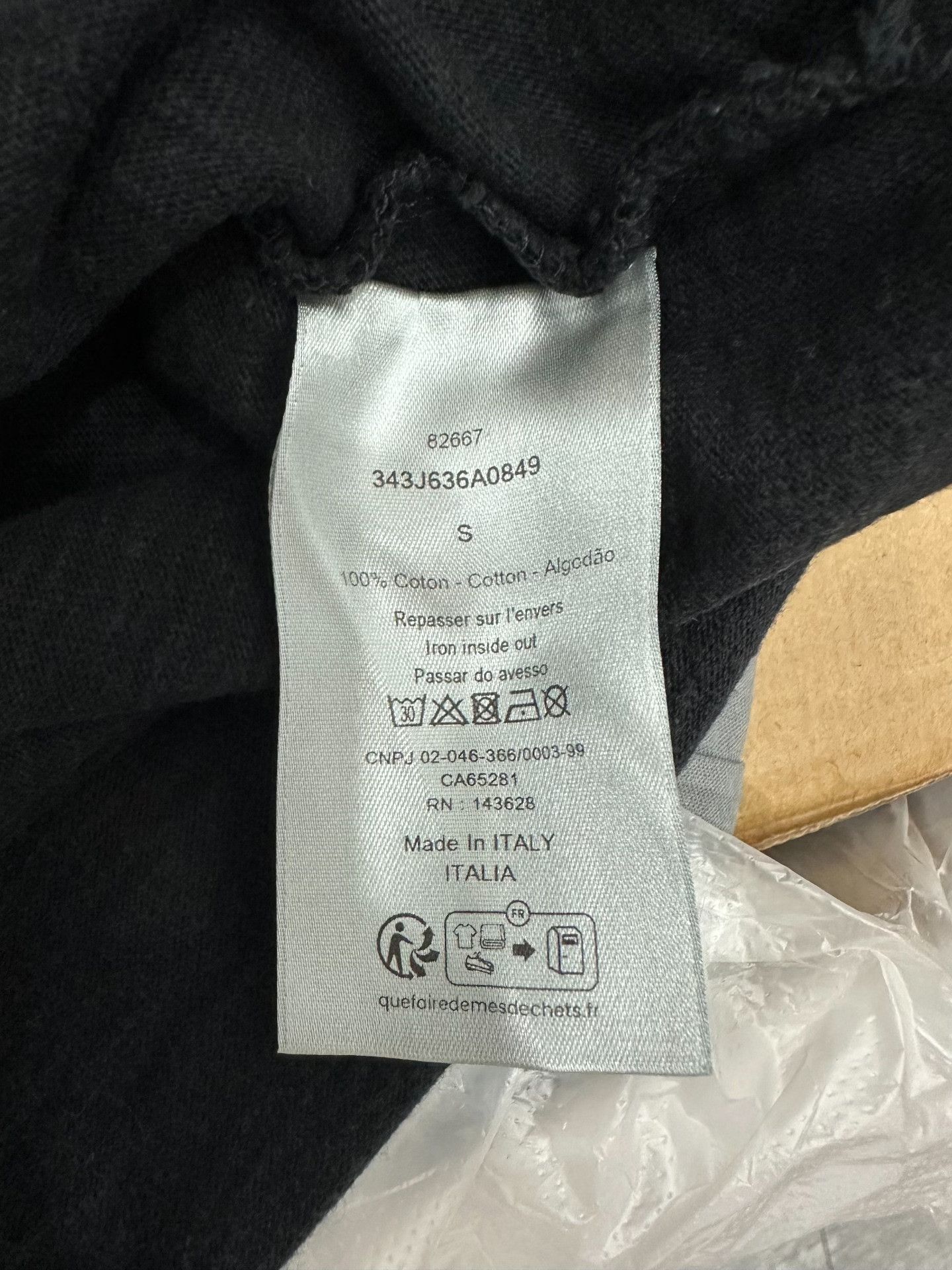 Dior Dior Distressed T-Shirt s Men Size US S / EU 44-46 / 1 - 5 Thumbnail