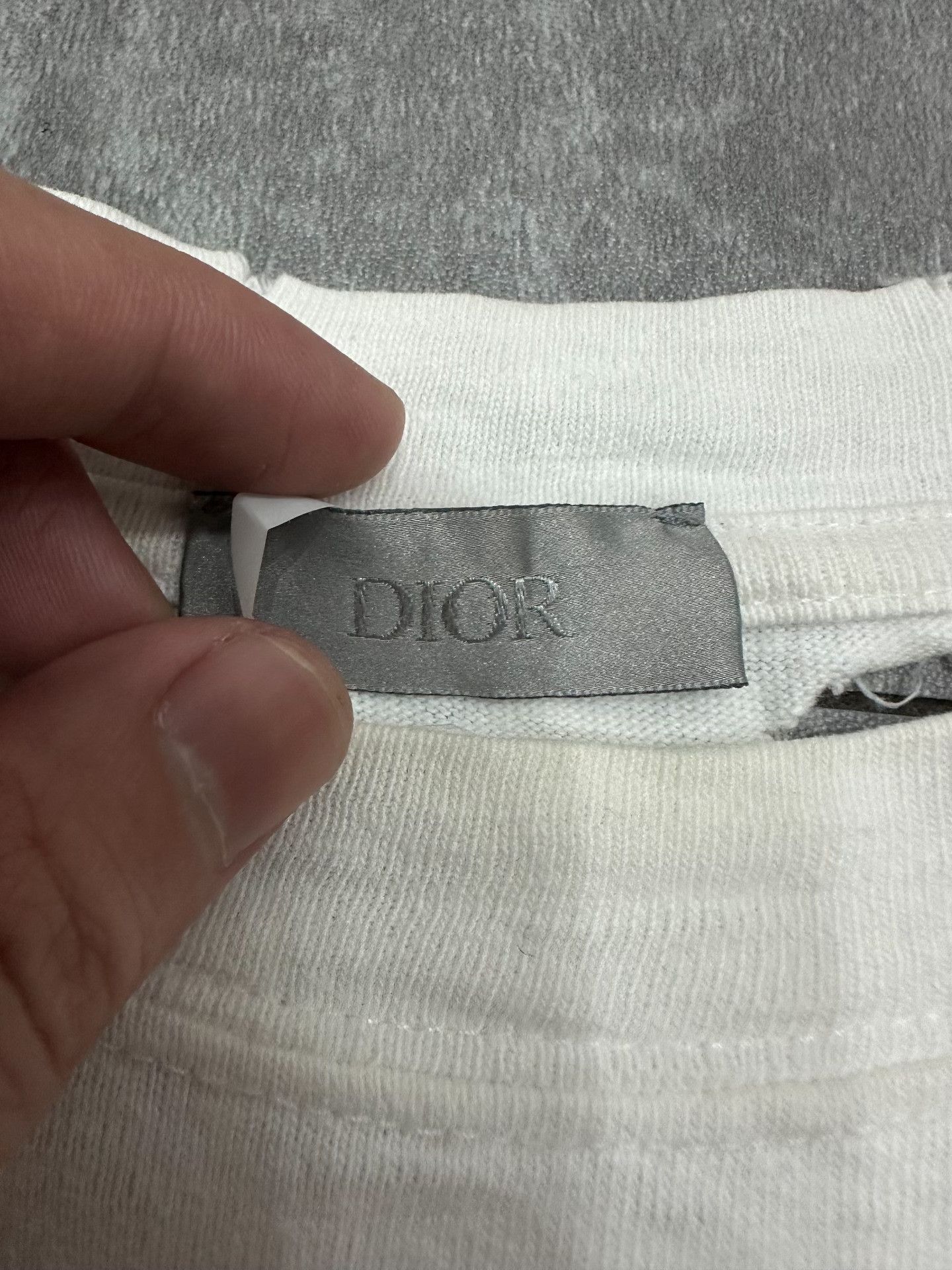 Dior Dior Distressed Cotton White T-Shirt s Men Size US S / EU 44-46 / 1 - 4 Thumbnail