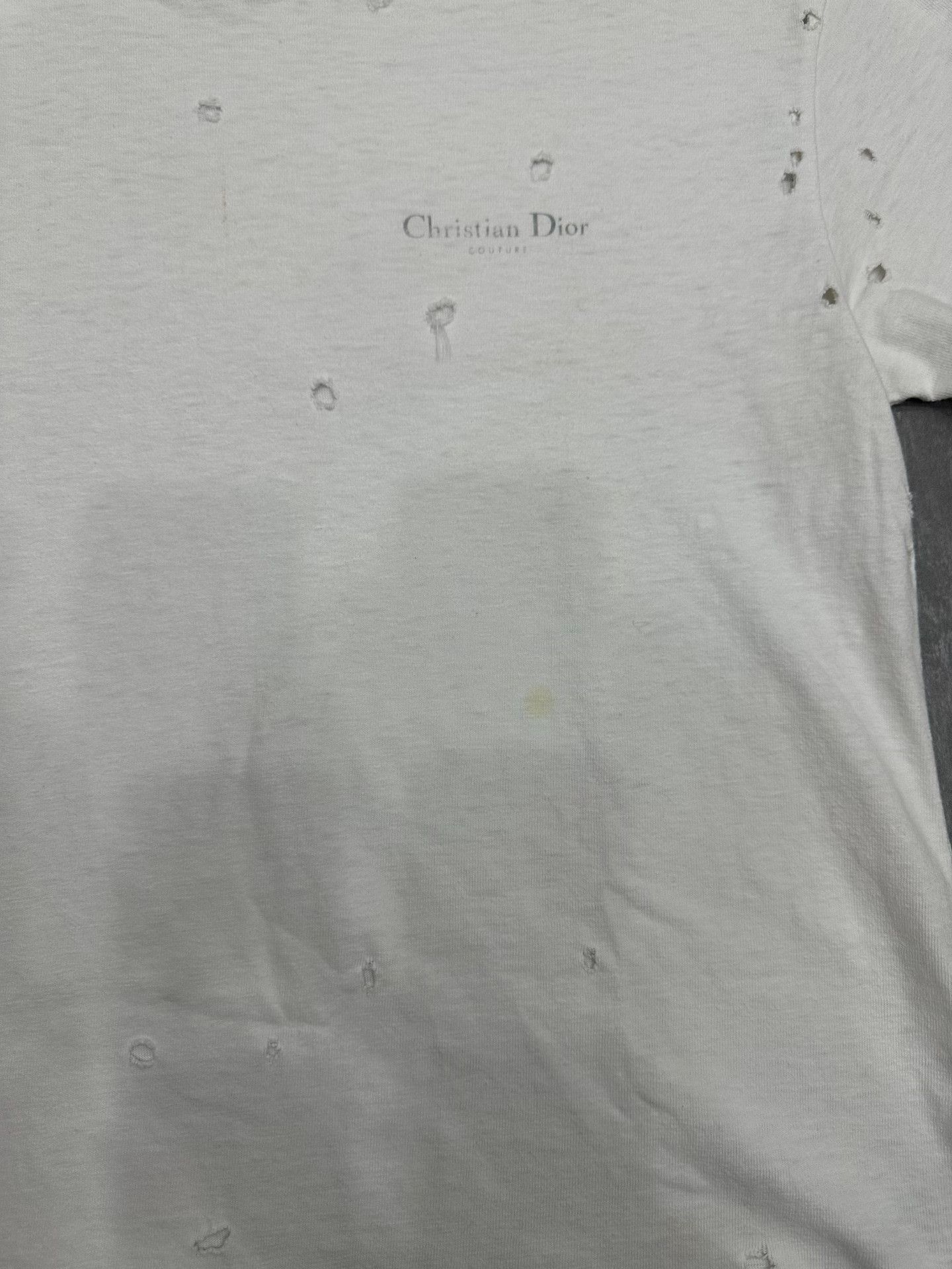 Dior Dior Distressed Cotton White T-Shirt s Men Size US S / EU 44-46 / 1 - 5 Thumbnail