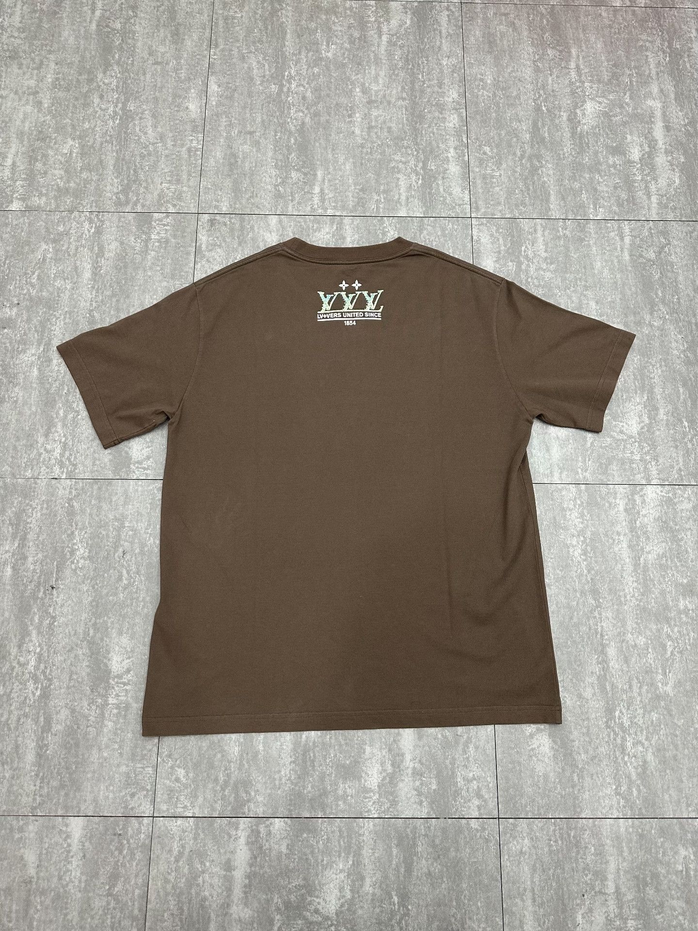 Louis Vuitton Louis Vuitton Collab Brown T-Shirt l Men Size US L / EU 52-54 / 3 - 2 Thumbnail