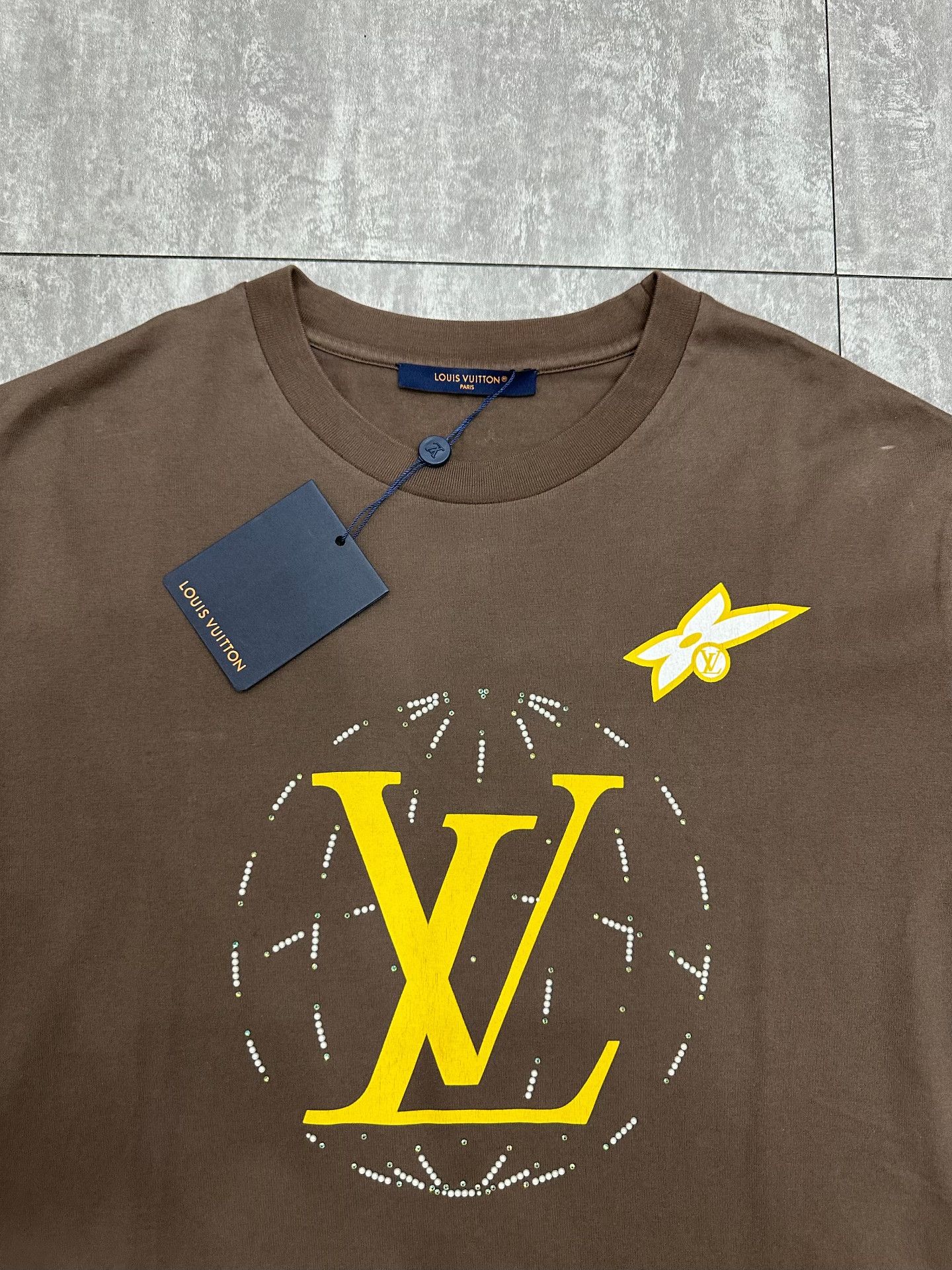 Louis Vuitton Louis Vuitton Collab Brown T-Shirt l Men Size US L / EU 52-54 / 3 - 3 Thumbnail