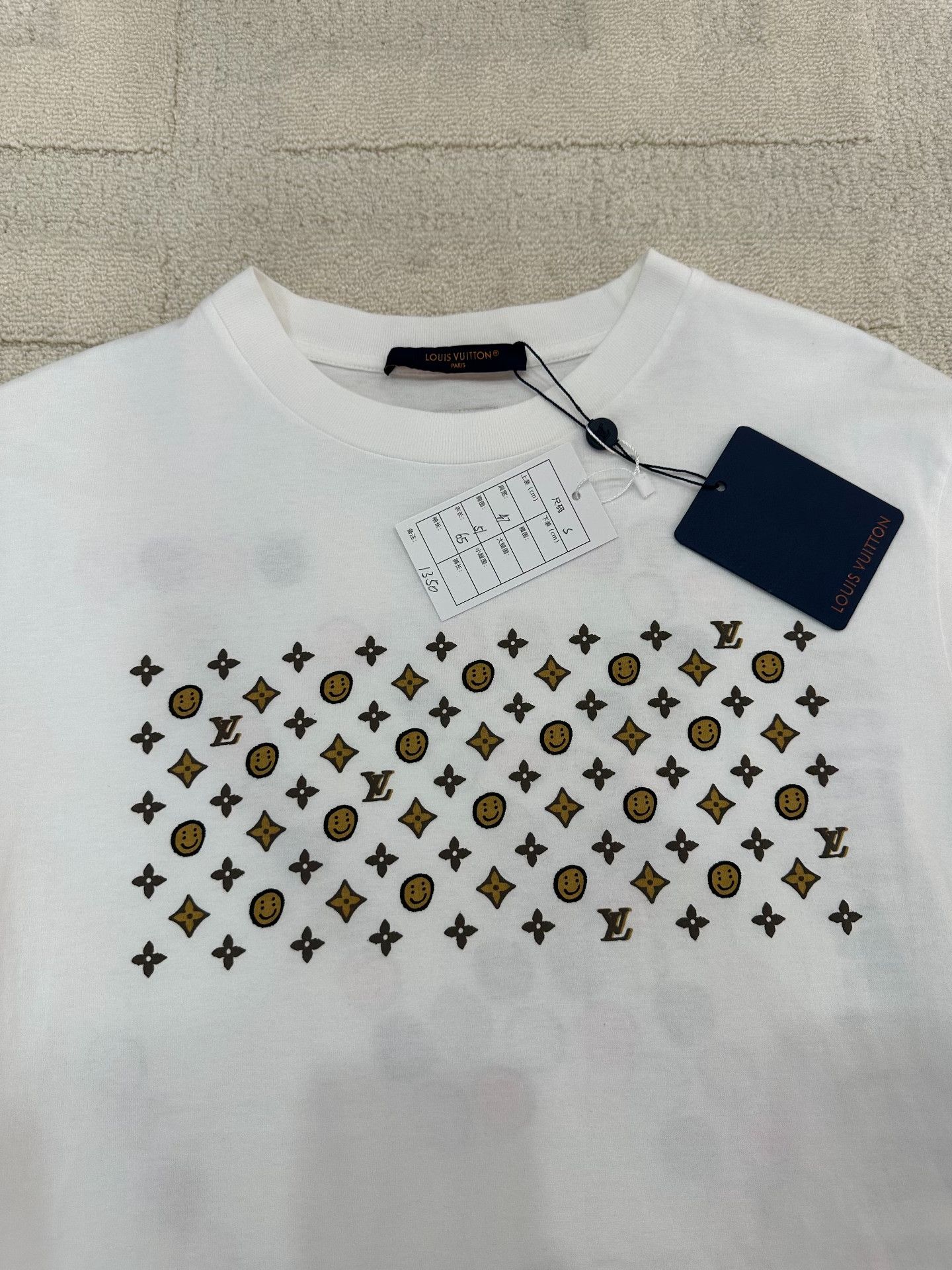 Louis Vuitton Louis Vuitton Collab T-Shirt s Men Size US S / EU 44-46 / 1 - 3 Thumbnail