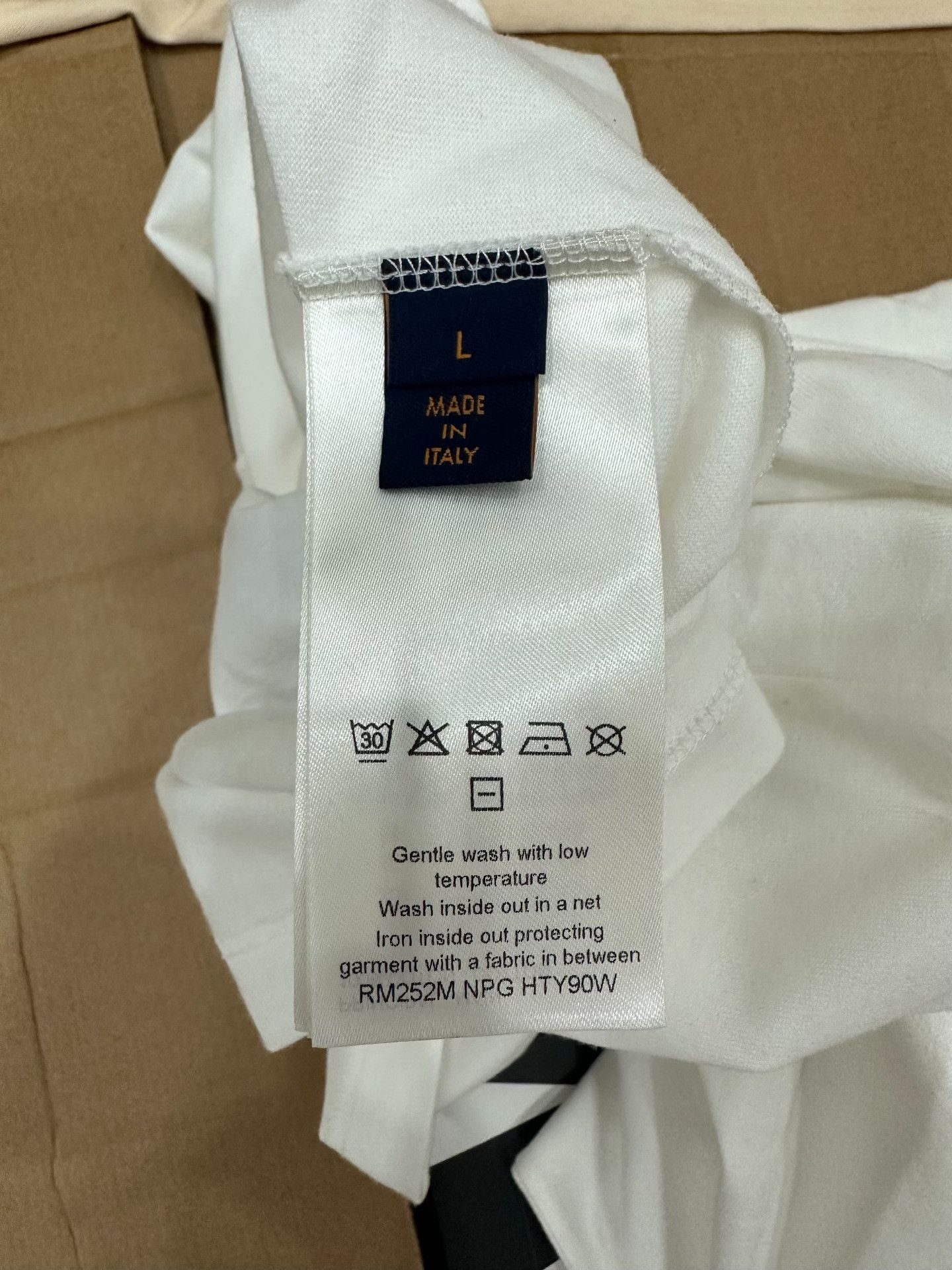 Louis Vuitton Louis Vuitton Collab T-Shirt l Men Size US L / EU 52-54 / 3 - 5 Thumbnail