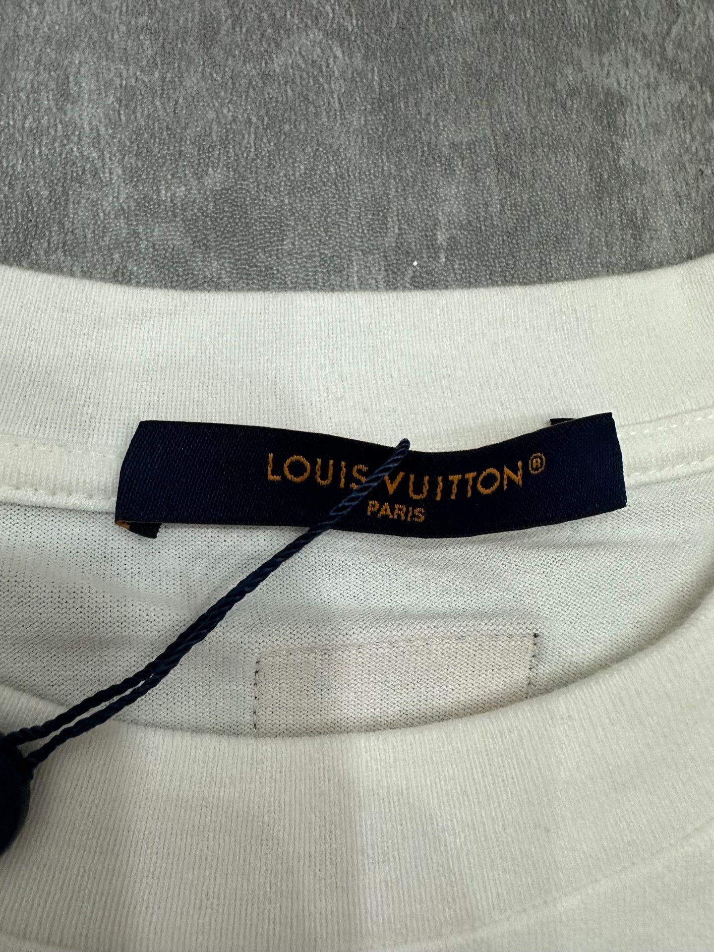 Louis Vuitton Louis Vuitton Collab T-Shirt l Men Size US L / EU 52-54 / 3 - 4 Thumbnail