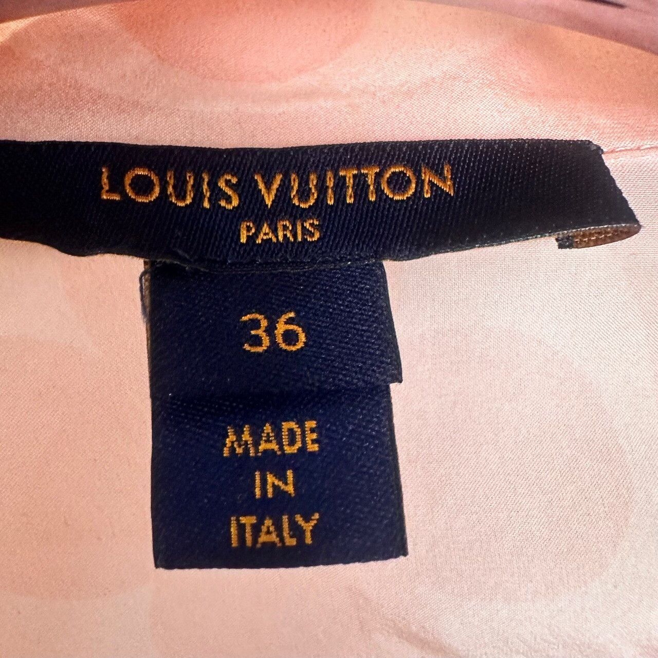 Louis Vuitton Louis Vuitton Silk Button Up L Women Size L / US 10 / IT 46 - 4 Thumbnail