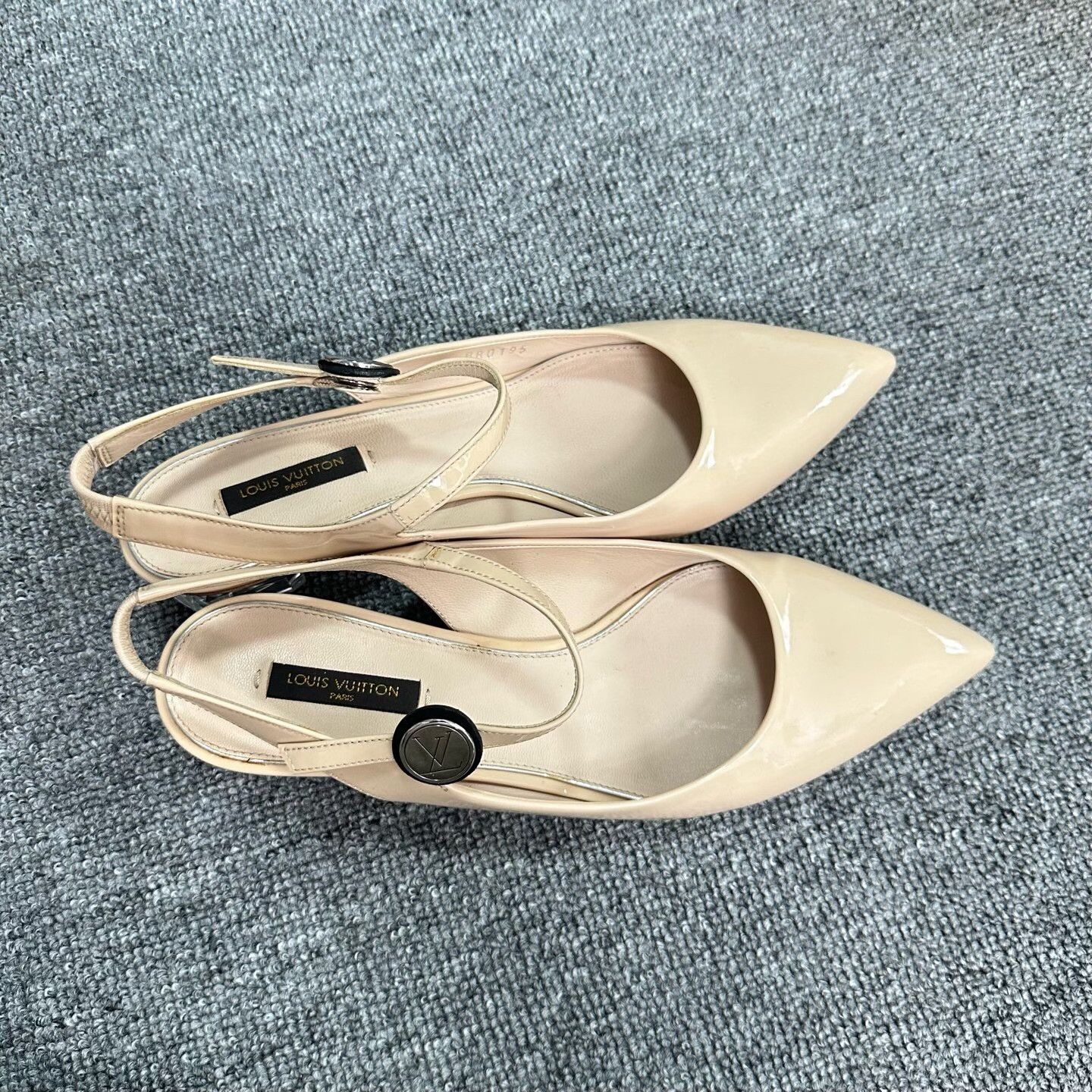 Louis Vuitton Louis Vuitton Clear Lowtop Sneakers 37 Women Size US 6.5 / IT 36.5 - 3 Thumbnail